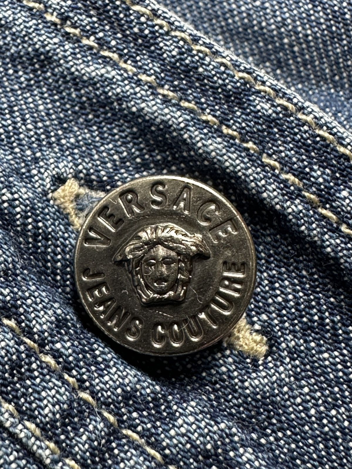 Versace Jeans Couture Versace Jeans Couture Vintage Medusa Button Denim Shirt 90s Size L / US 10 / IT 46 - 12 Thumbnail