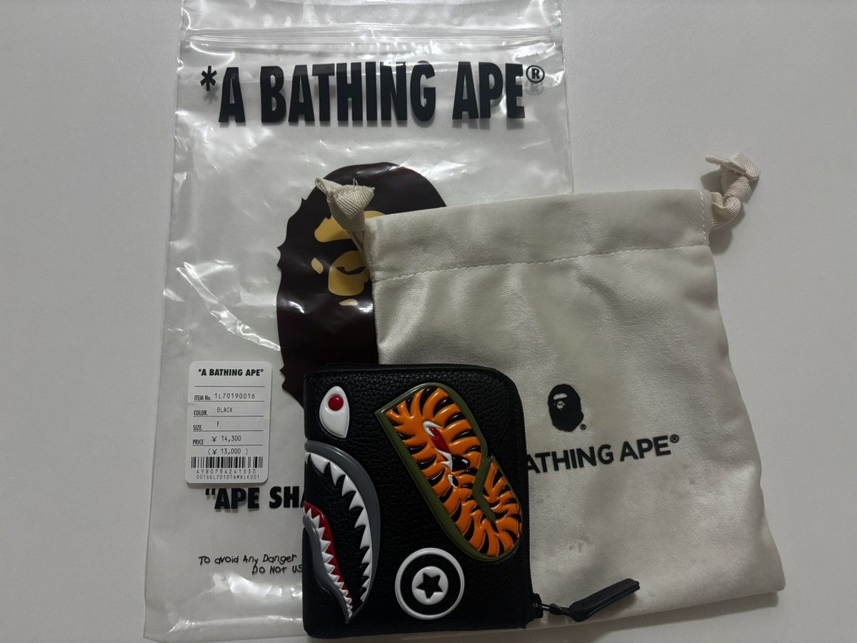 Authentic a bathing ape bape shark mini wallet new