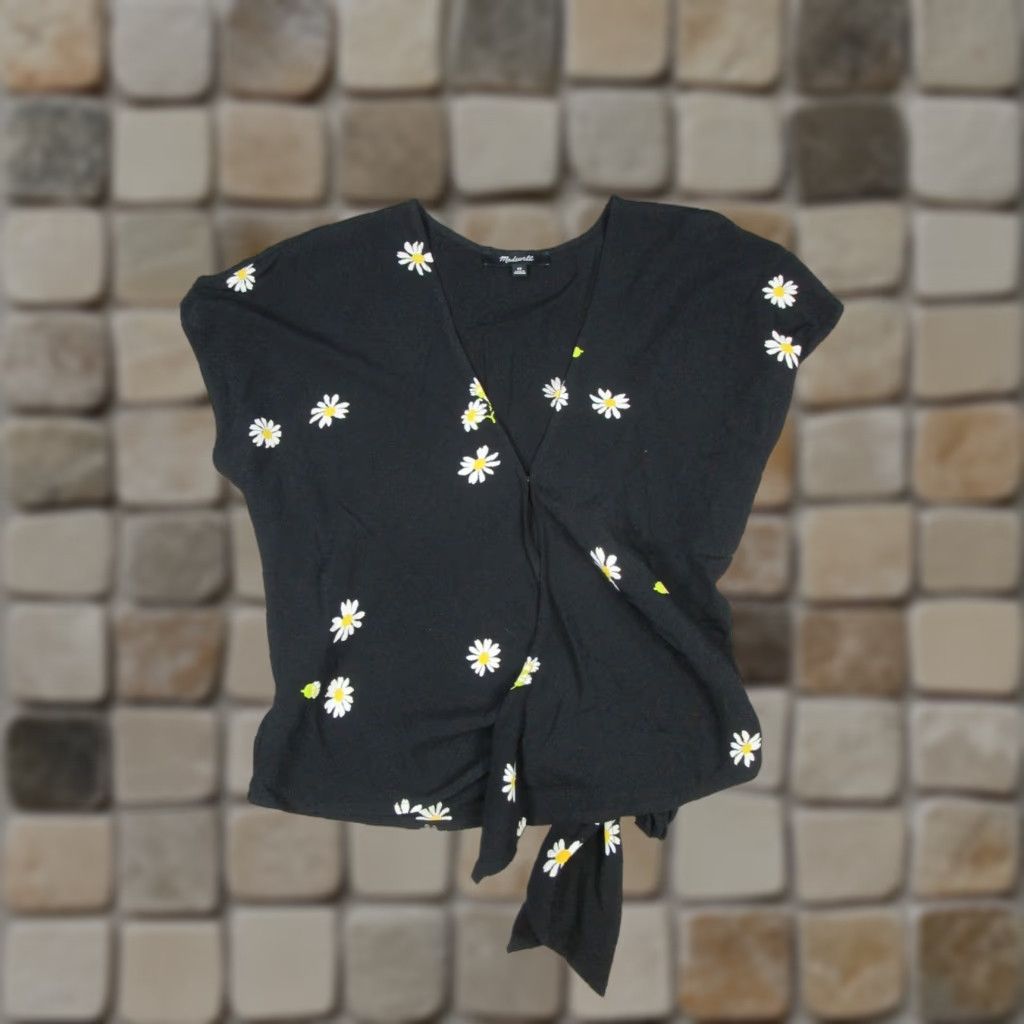 Madewell Madewell Top Womens XS Black Floral Wrap Blouse Size XS / US 0-2 / IT 36-38 - 1 Thumbnail