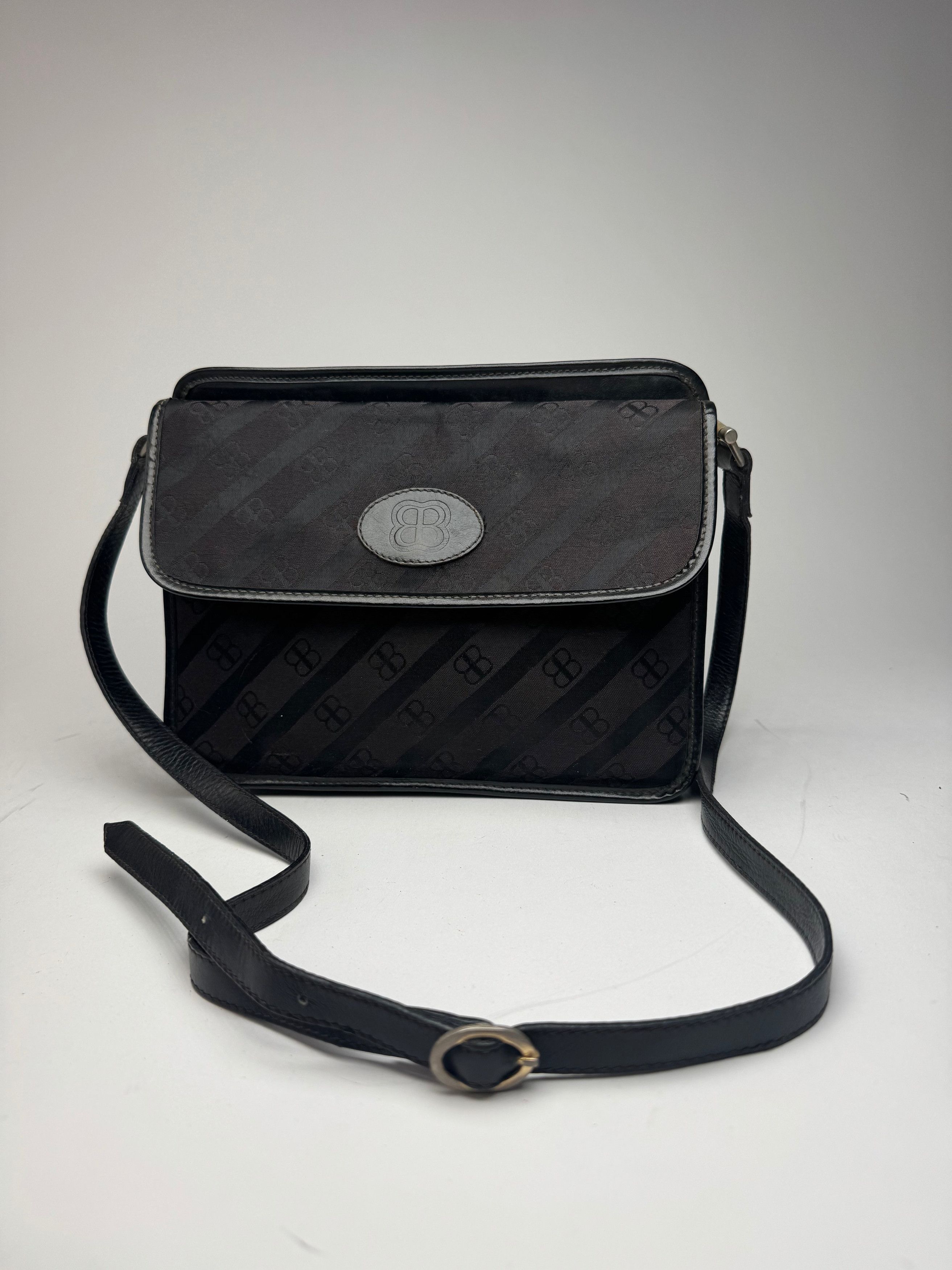 Balenciaga Vintage Monogram Crossbody Bag black Size ONE SIZE - 1 Thumbnail