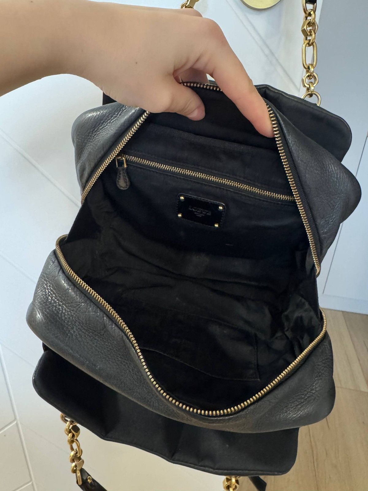 Loewe Luxury Vintage 2002 Handle Bag Loewe Amazon Leather Bag Size ONE SIZE - 10 Thumbnail