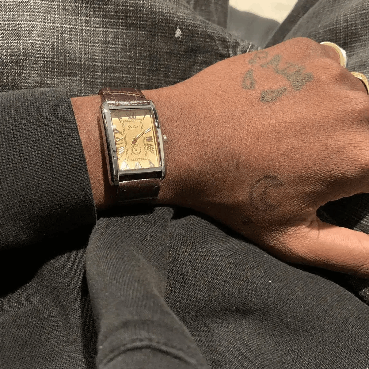 Jewelry Vintage 90s vintage quiet luxury brown leather gold watch Size ONE SIZE - 1 Thumbnail