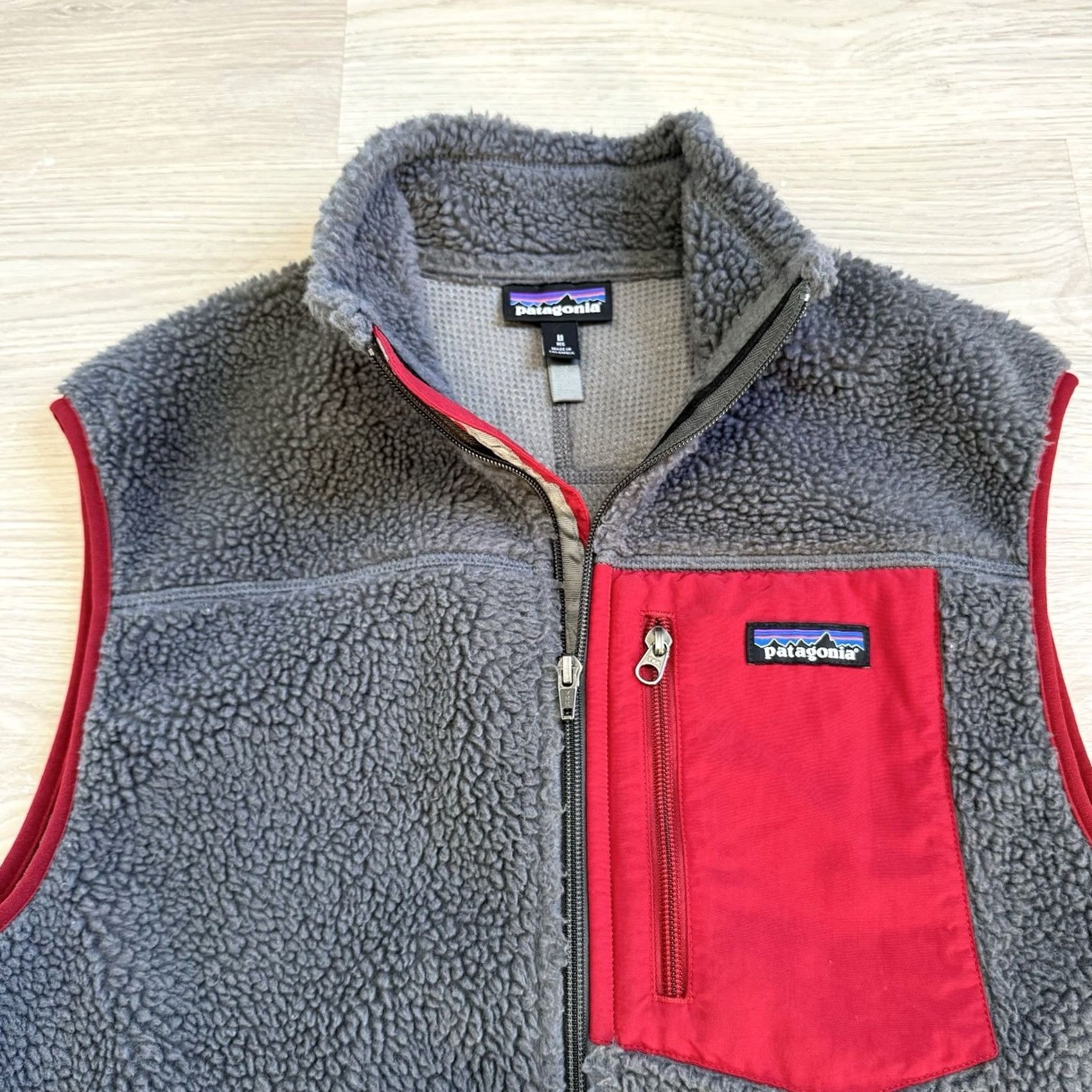 Patagonia Patagonia Vest M Classic Retro-X Fleece Full Zip Gray Red Windbreaker/Logo Knit Mid-Length, Regular Fit, Men Size US M / EU 48-50 / 2 - 4 Thumbnail