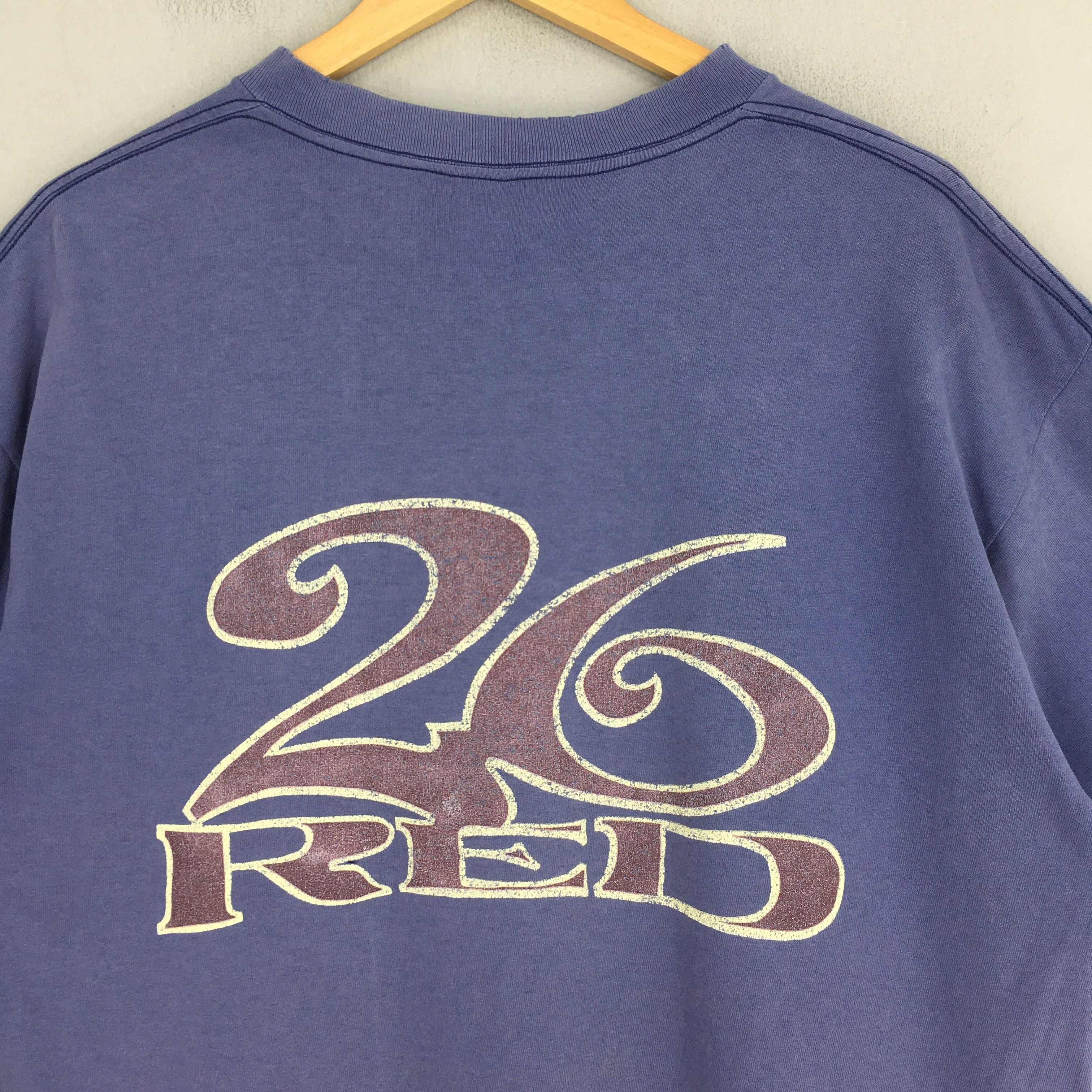 Other Vintage 26 Red Skater Distressed T shirt Large Size US L / EU 52-54 / 3 - 9 Thumbnail