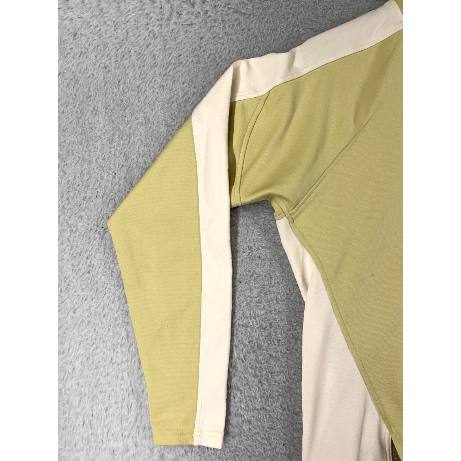 Patagonia Patagonia Sweater Womens Small Yellow 1/4 Zip Mock Neck Polyester Knit Pullover Casual Fall Winter Womens Size S / US 4 / IT 40 - 5 Thumbnail