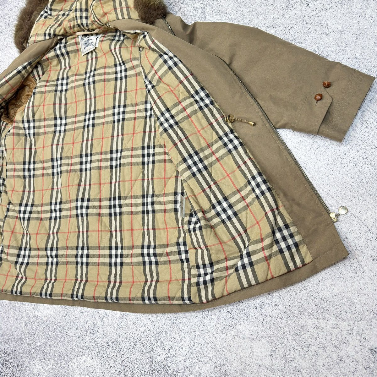 Burberry × Designer × Vintage Vintage Burberrys Womens Parka Natural Fur 44size XL Size L / US 10 / IT 46 - 17 Thumbnail