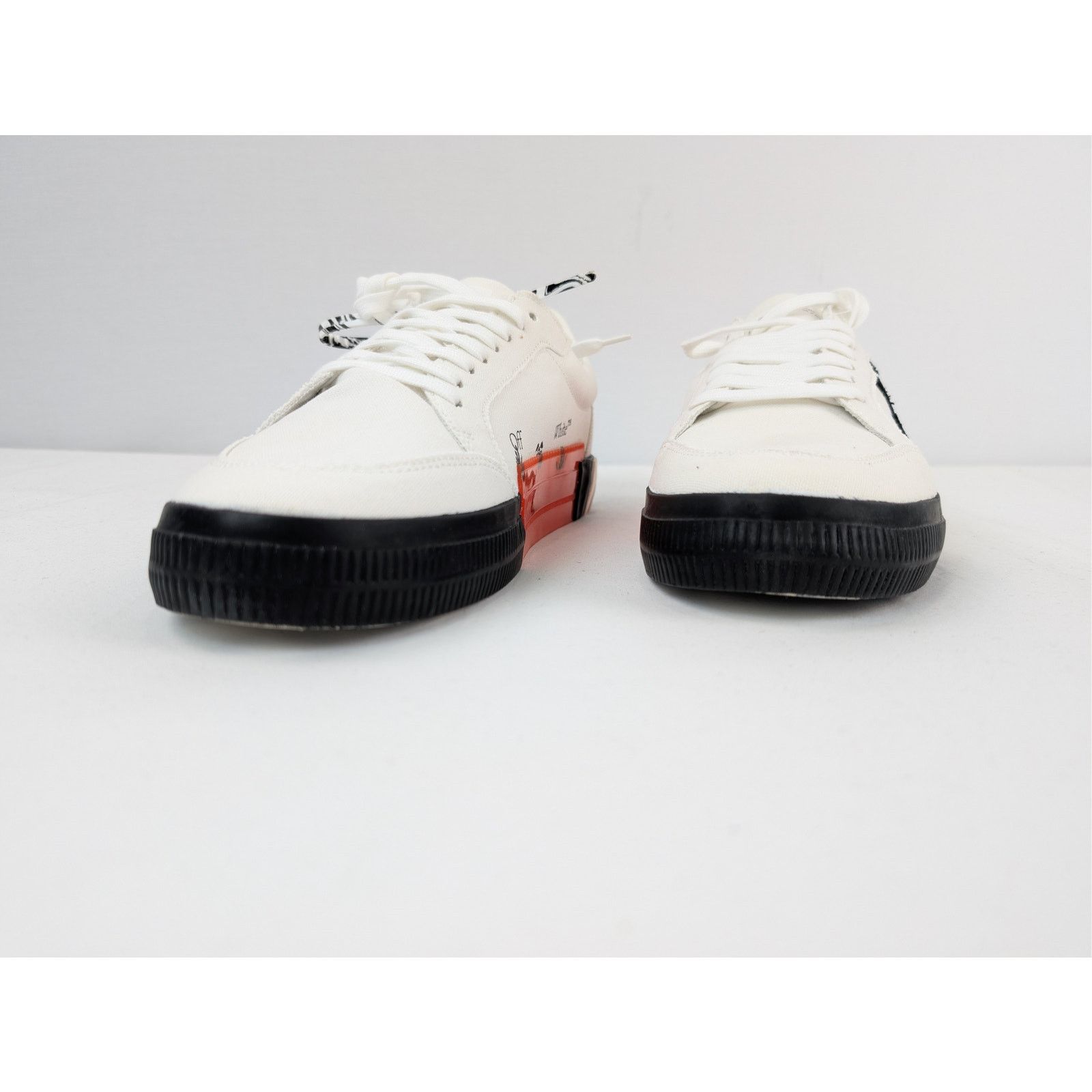 Off-White o1rshd1 Low Vulcanized Canvas Sneakers in White / Black Size US 12 / EU 45 - 7 Thumbnail