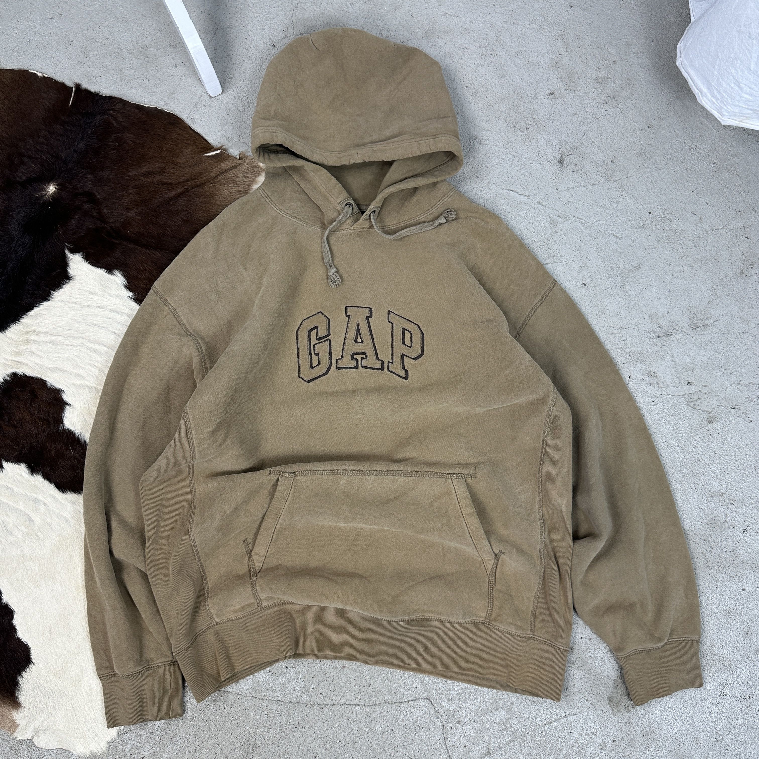 Gap × Vintage Vintage Streetwear Sporty GAP Penaut Brown Hoodie 00s Size US L / EU 52-54 / 3 - 1 Thumbnail