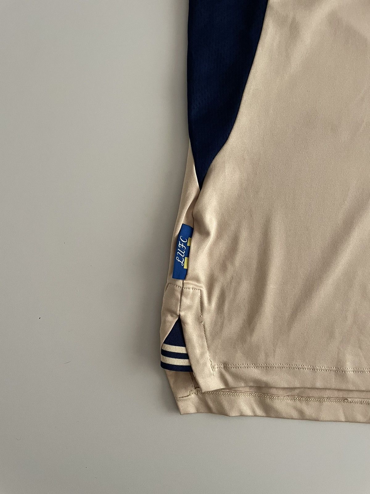Macron Leeds United FC 2013-14 Away Jersey Size US L / EU 52-54 / 3 - 5 Thumbnail