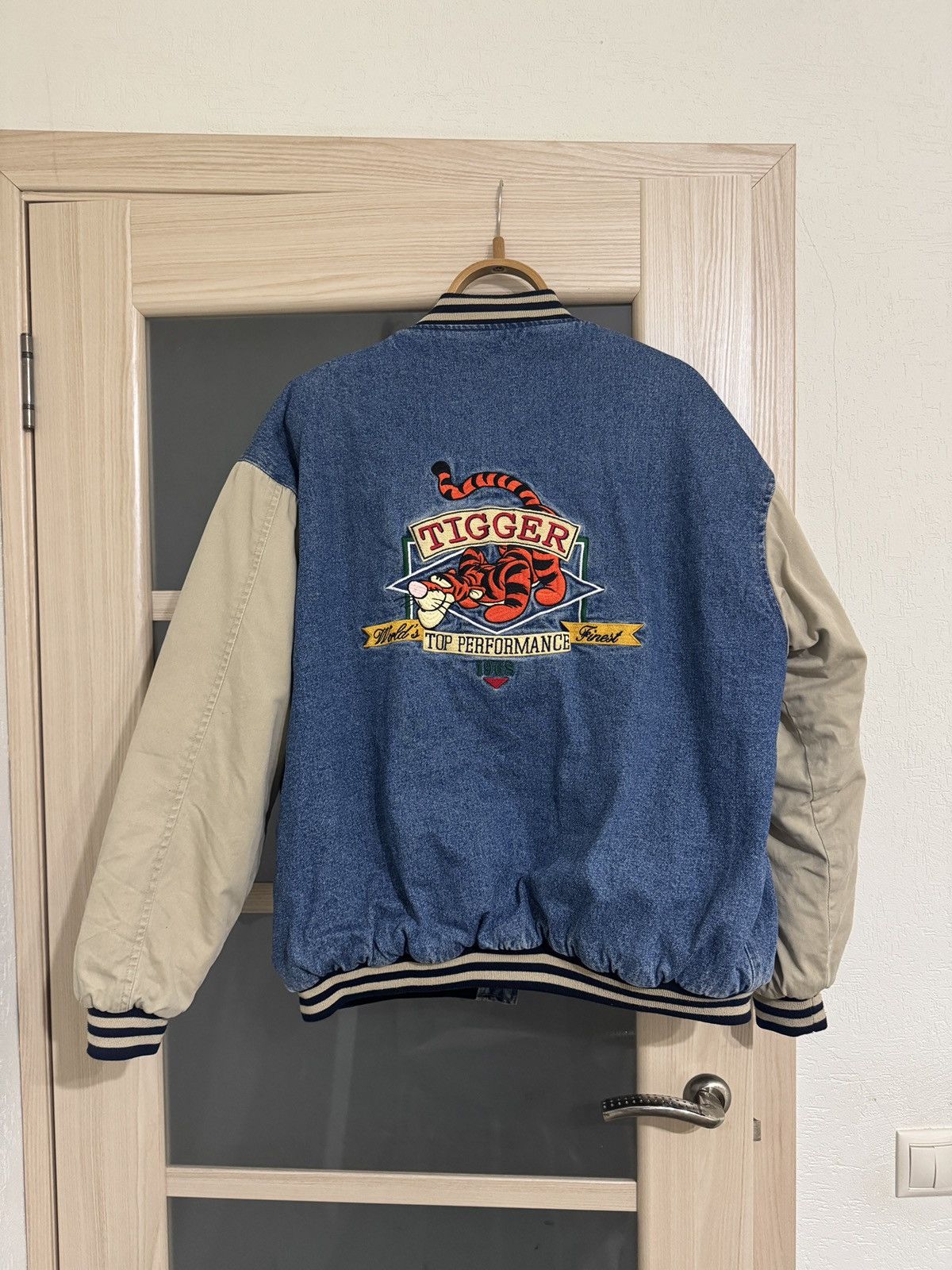 Disney Vintage Disney Tigger Bomber Jacket Size US L / EU 52-54 / 3 - 3 Thumbnail