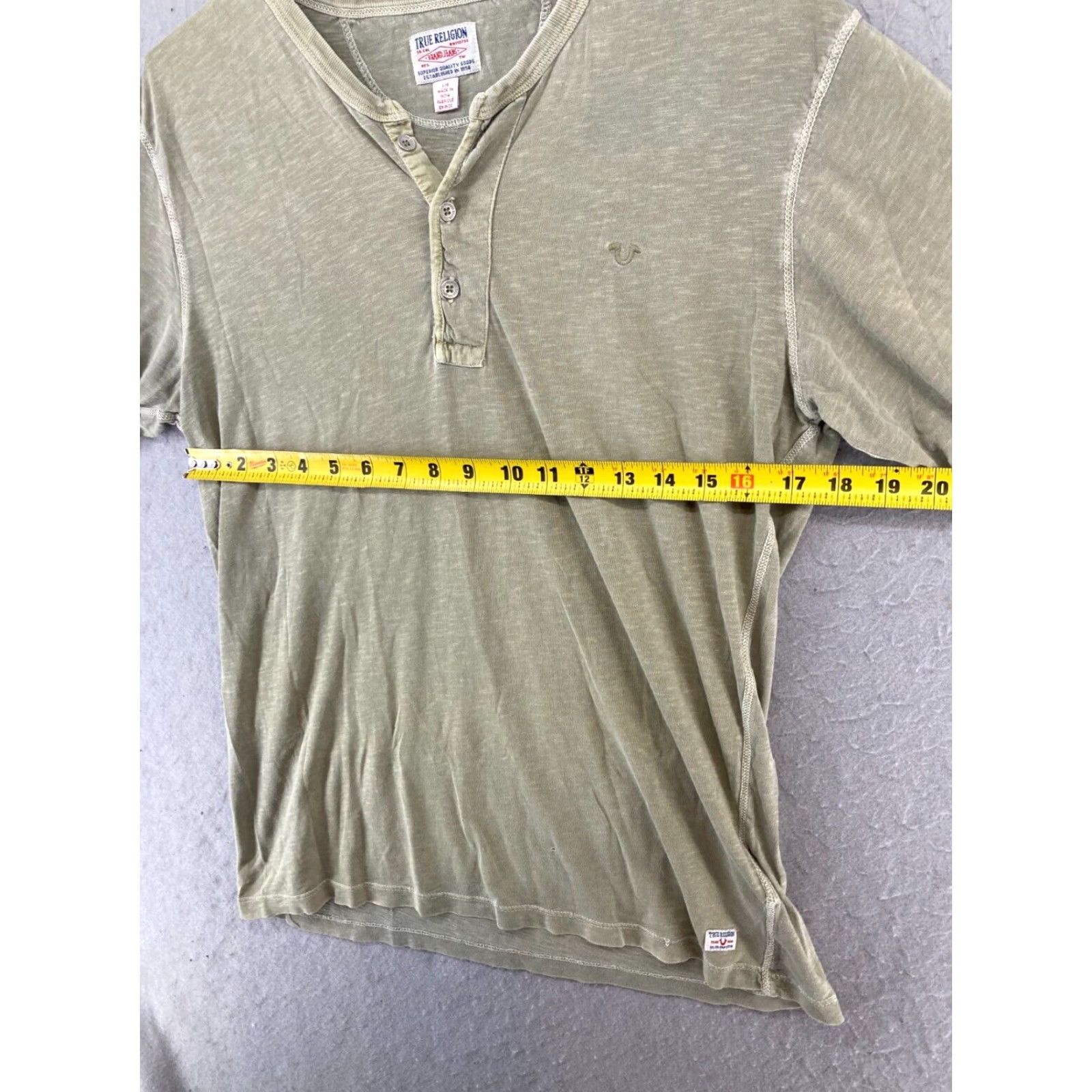 True Religion True Religion Men's T-Shirt Large Green V-Neck Relaxed Fit Solid Classic Designer Size US L / EU 52-54 / 3 - 2 Thumbnail