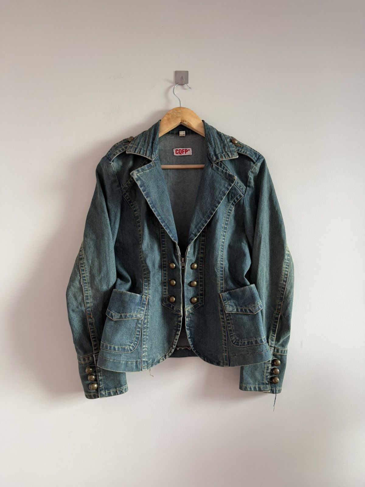 Vintage Denim Jacket with Detachable Faux Fur Collar Size S / US 4 / IT 40 - 1 Thumbnail