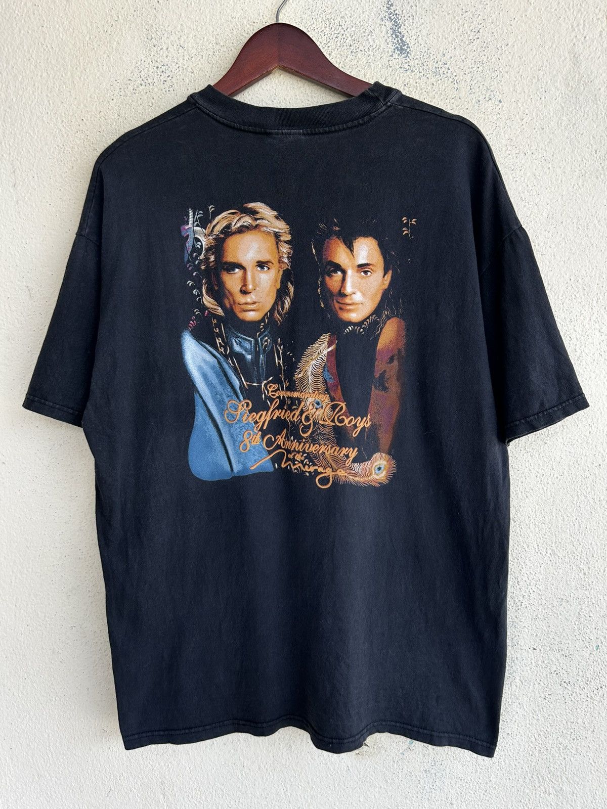 Hanes Vintage Commemorating Siegfried & Roy’s 8th Anniversary Size US XL / EU 56 / 4 - 1 Thumbnail