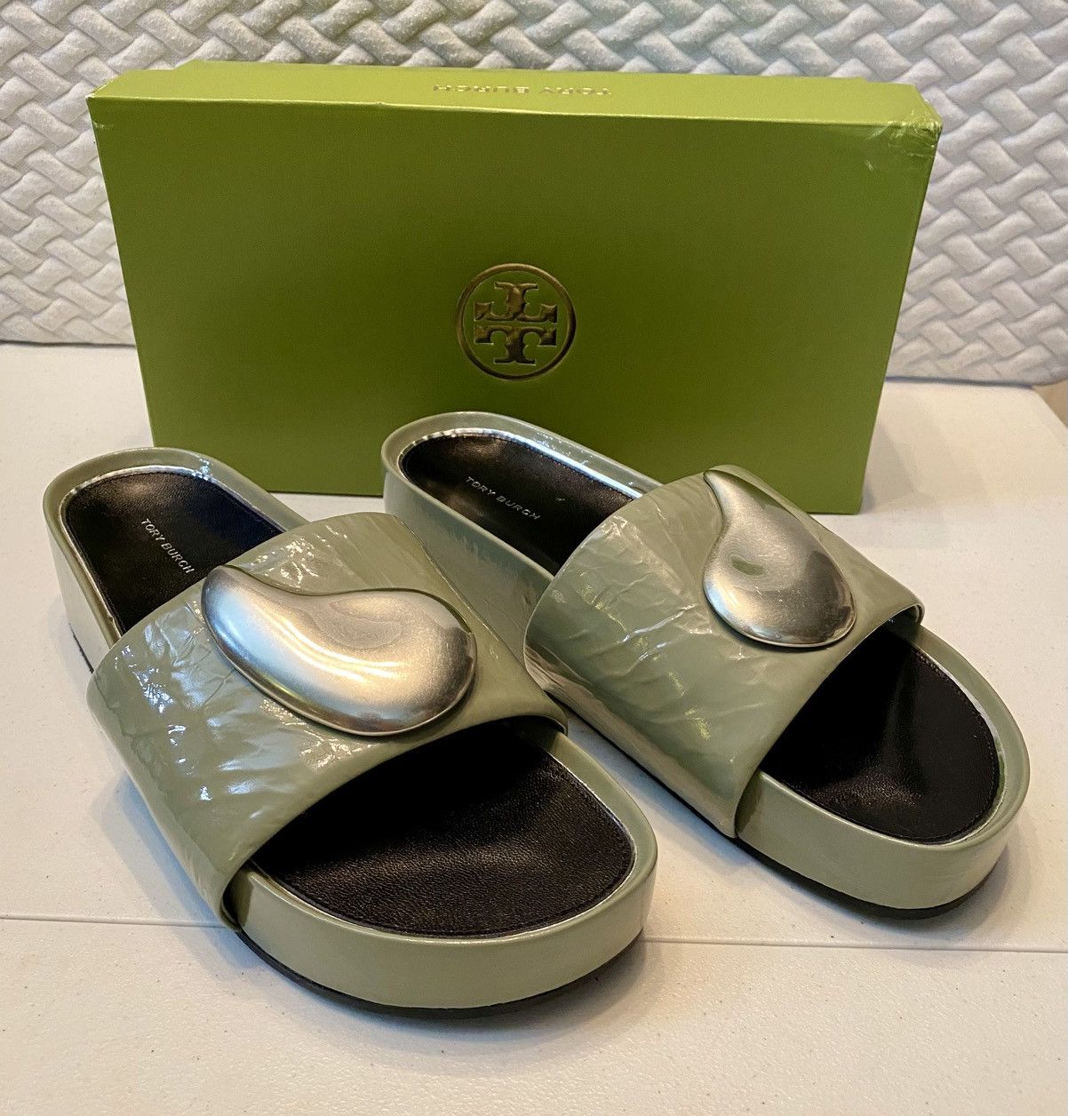 Tory Burch Tory Burch Patos Slide Crinkle Leather Metal Plate 10.5 NIB Size US 10.5 / IT 40.5 - 8 Thumbnail