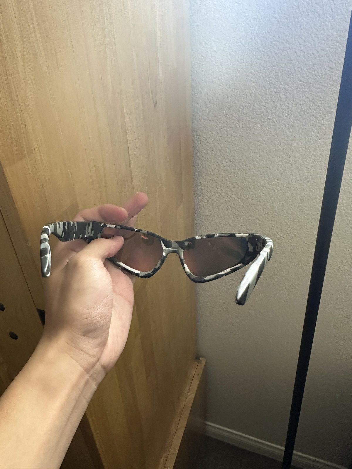 Balenciaga Balenciaga white camo glasses Size ONE SIZE - 5 Thumbnail