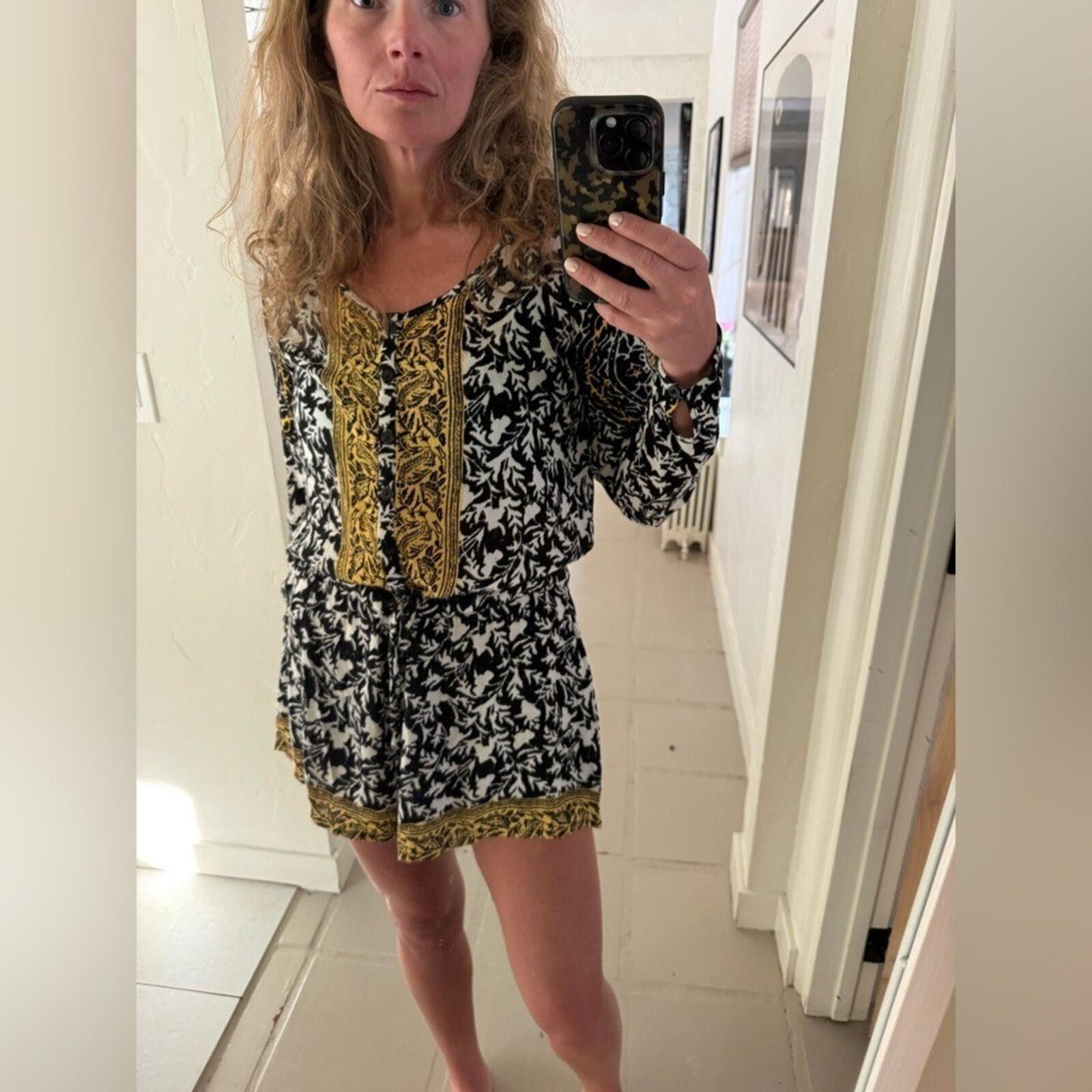 Free People Free People XS Black Gold Trim Romper Boho Long Sleeve Size 26" / US 2 / IT 38 - 2 Thumbnail