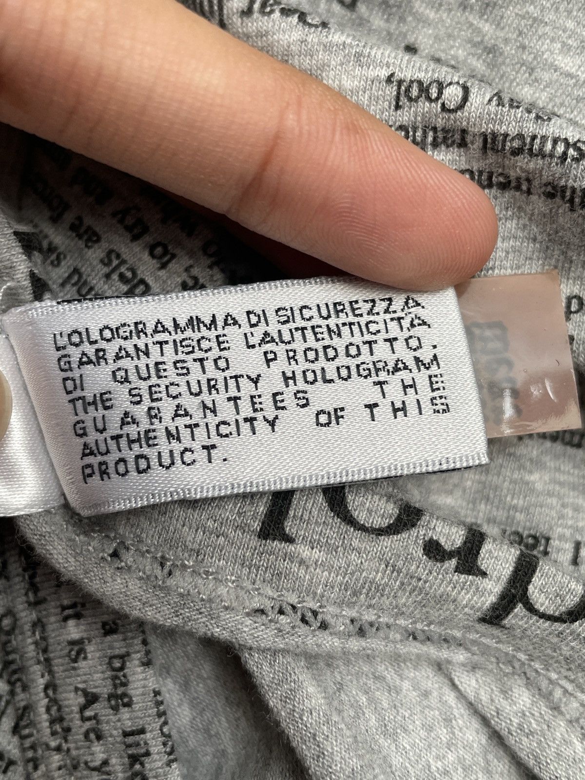 Just Cavalli Vintage John Galliano Gazette Newspaper V neck T-shirt 2000s Size US S / EU 44-46 / 1 - 11 Thumbnail