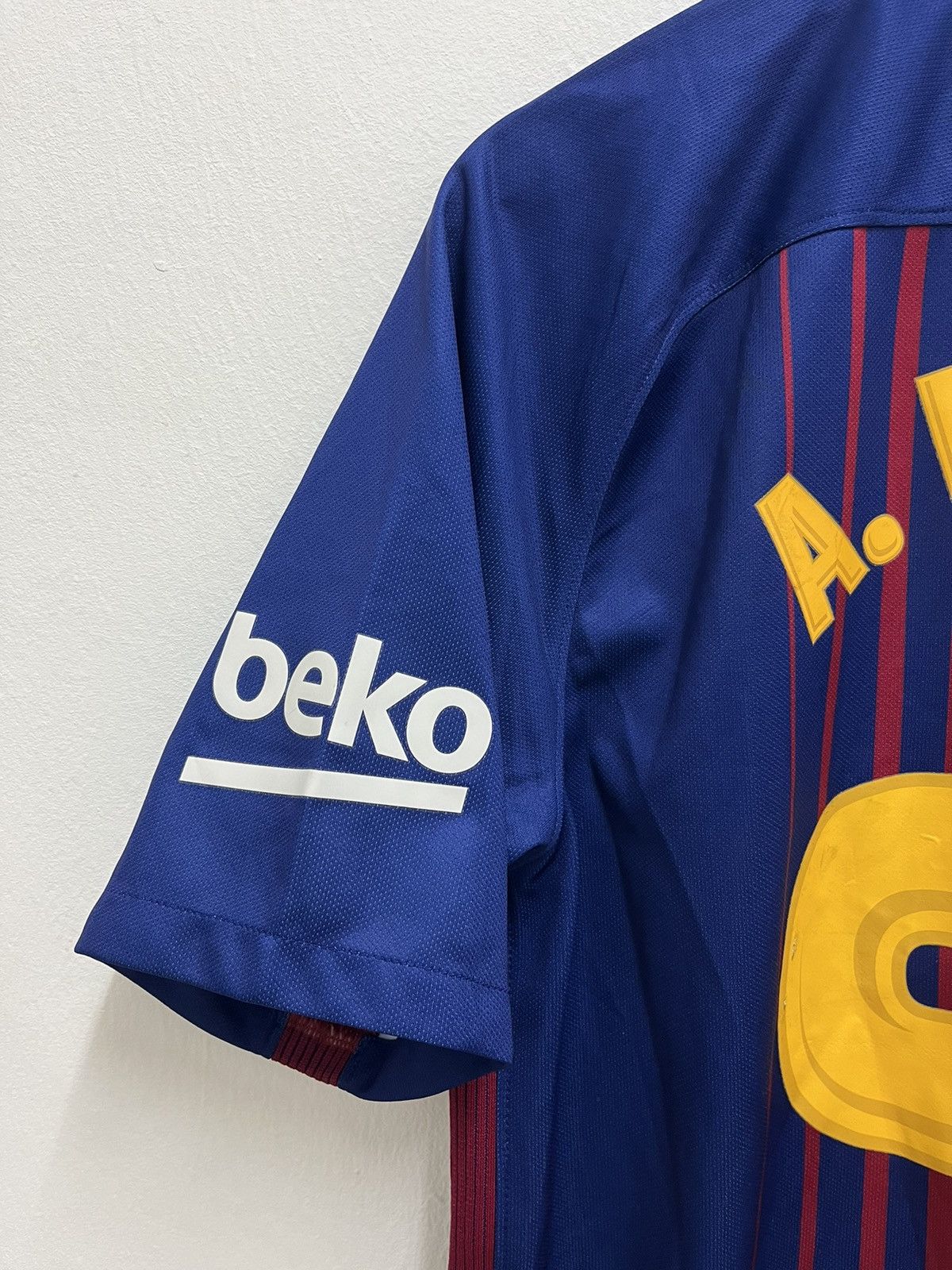 Nike SPECIAL EDITION‼️ Barcelona 2017/18 Iniesta Infinity Jersey Size US L / EU 52-54 / 3 - 3 Thumbnail