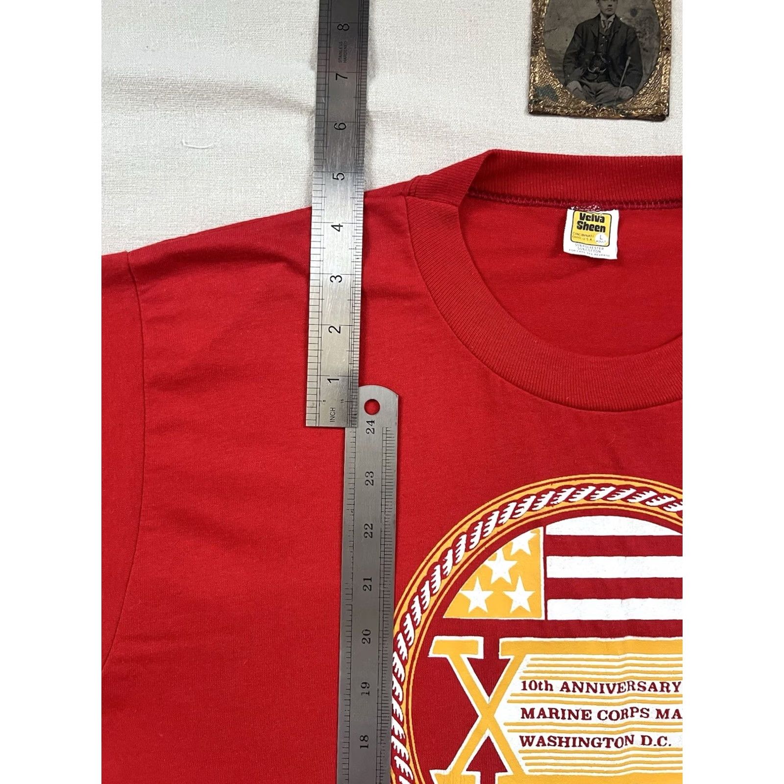 Velva Sheen Velva Sheen US Marines Marathon T-Shirt L Red Single Stitch 1985 Made USA New Size US L / EU 52-54 / 3 - 7 Thumbnail