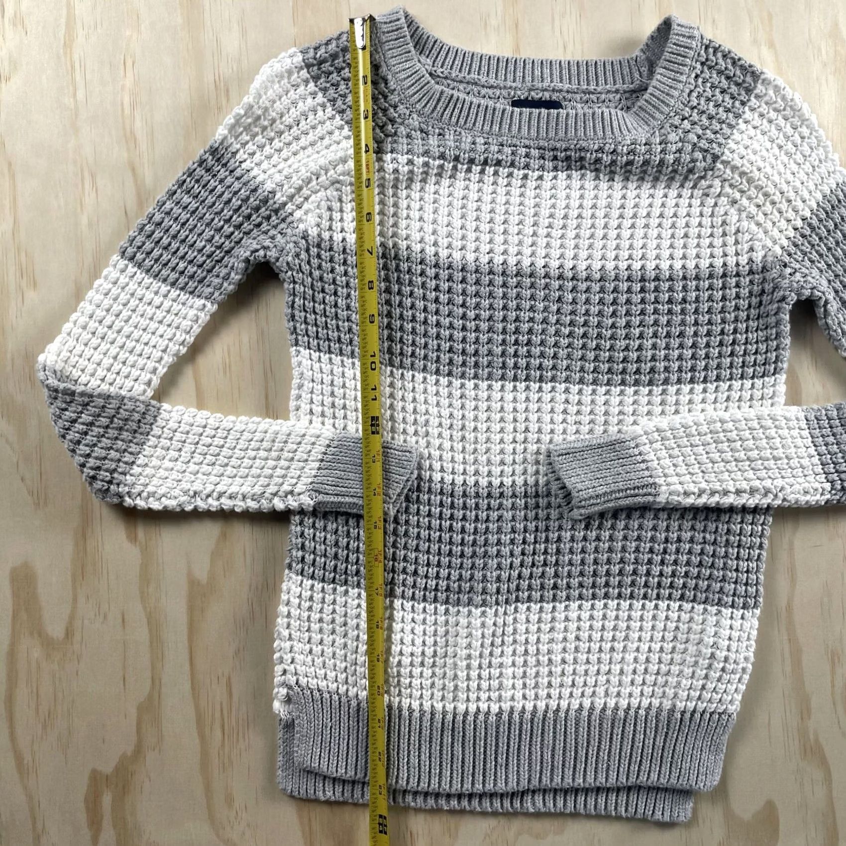 American Eagle Outfitters American Eagle Outfitters Jegging Sweater Womens XS Gray Striped Waffle Knit Crew Neck Raglan Sleeve Slim Casual Pullover Knit Fall Winter Size XS / US 0-2 / IT 36-38 - 3 Thumbnail