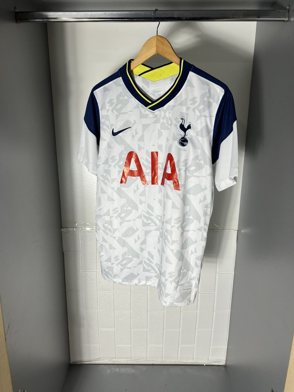 Nike VINTAGE NIKE FC TOTTENHAM HOTSPUR ENGLAND SOCCER JERSEY Y2K Size US M / EU 48-50 / 2 - 4 Thumbnail