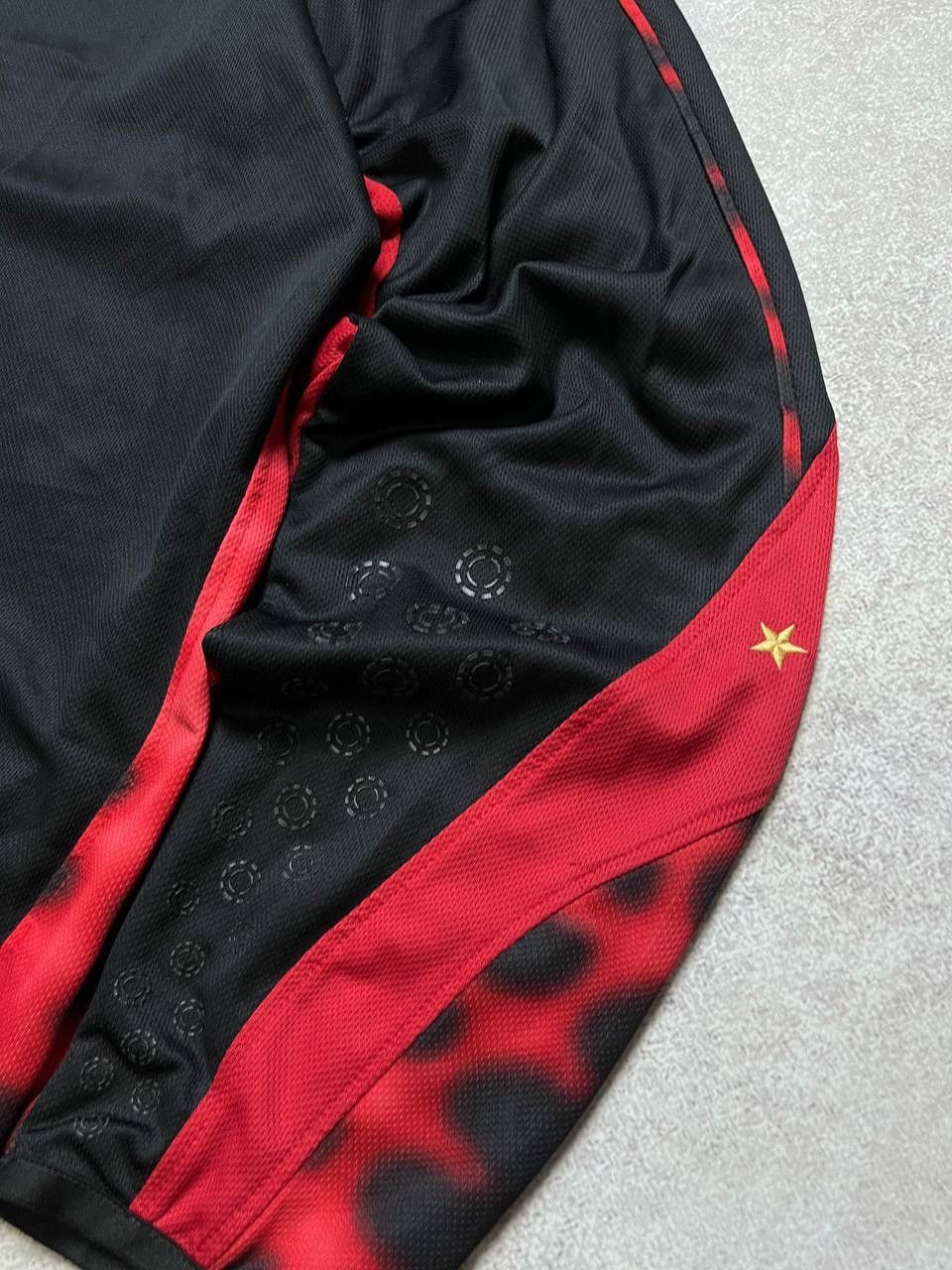 Other VINTAGE 03/04 UMBRO ENGLAND NATIONAL TEAM LONGSLEEVE SHIRT L Size US L / EU 52-54 / 3 - 5 Thumbnail