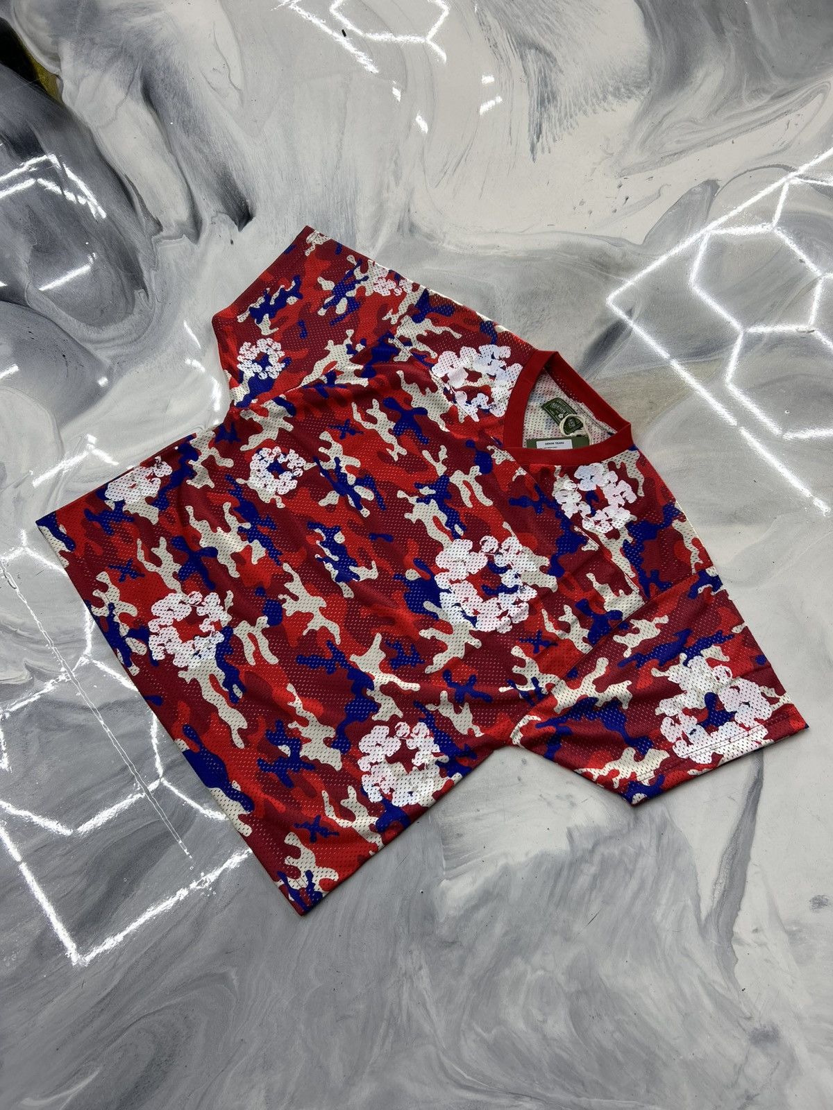 DENIM TEARS Denim Tears Red Blue Camo Cotton Wreath Jersey Size M Size US M / EU 48-50 / 2 - 3 Thumbnail