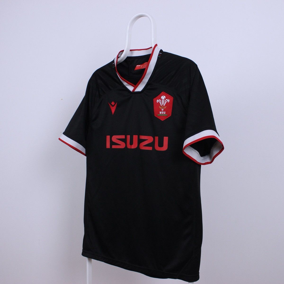 Macron Macron Wales WRU Rugby Jersey Black ISUZU Size US L / EU 52-54 / 3 - 2 Thumbnail