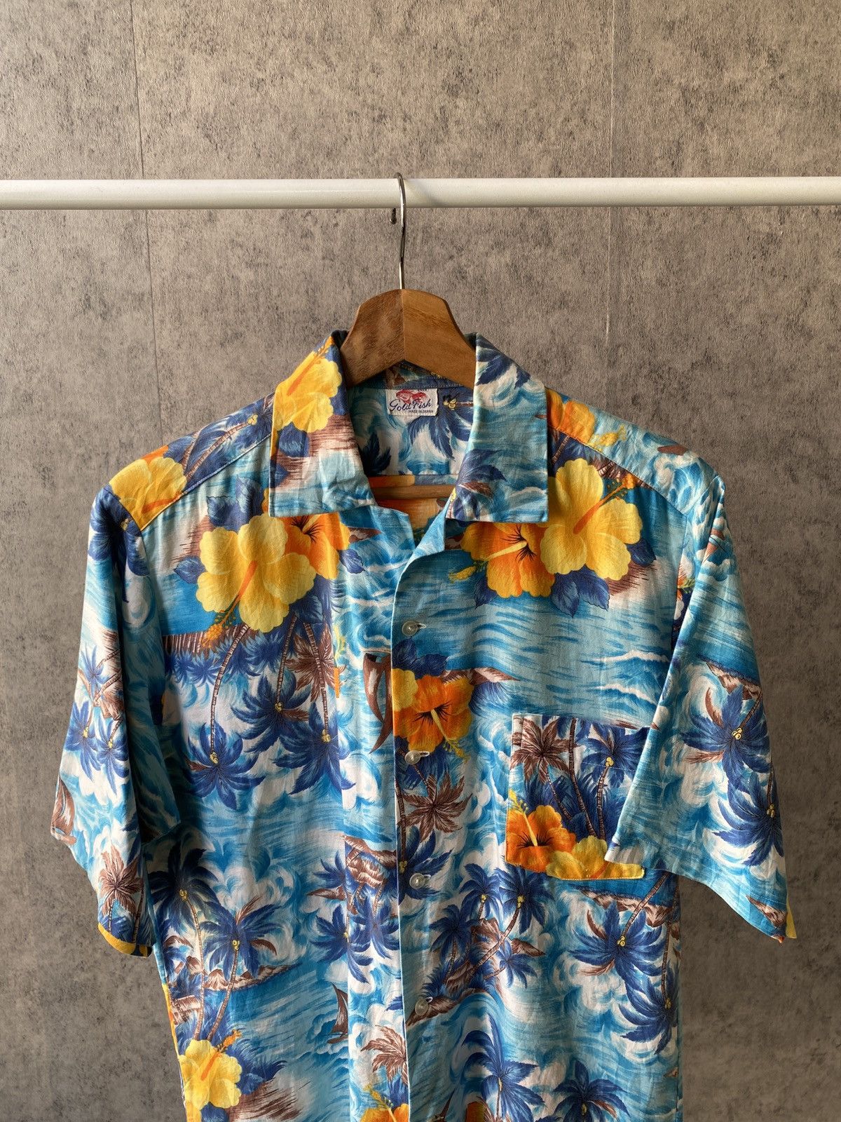 Japanese Brand Vintage 60s/70s Gold Fish Japan Hawaiian Shirt Size US M / EU 48-50 / 2 - 3 Thumbnail