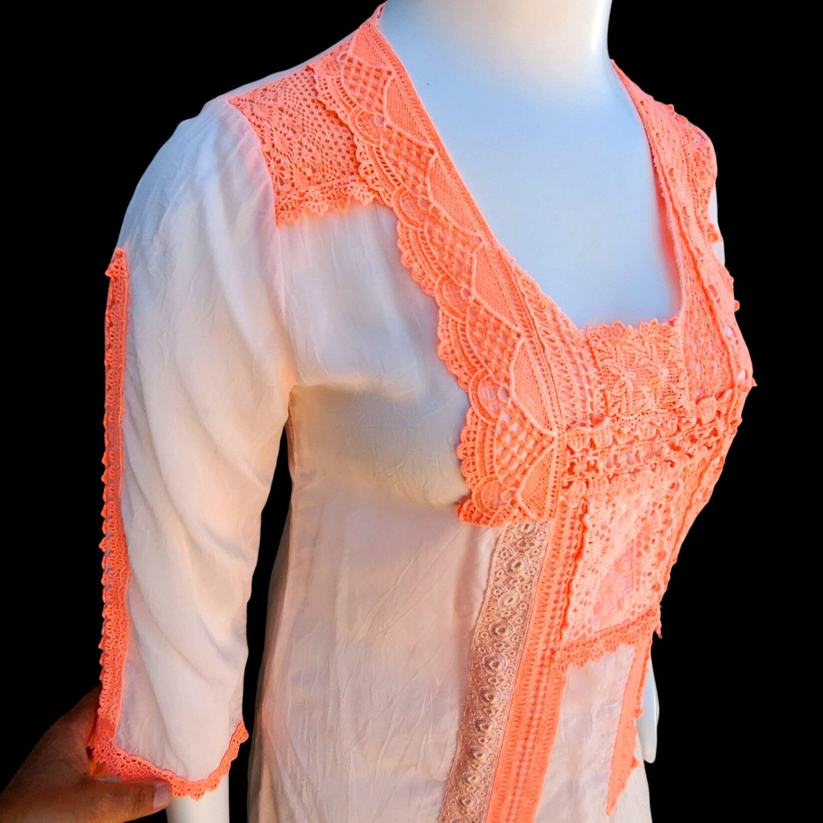 Johnny Was Johnny Was Size M Sheer White Boho Tunic Top Long Sleeves wi Size M / US 6-8 / IT 42-44 - 2 Thumbnail