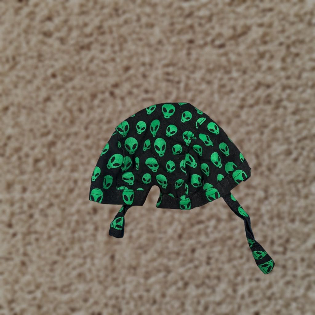 Vintage Womens Beanie Hat - Alien All Over Print Scrub Cap - Green Knit Cotton Polyester - Size S - Lightweight Adjustable - Outdoor Ski Activewear Casual Size ONE SIZE - 1 Thumbnail