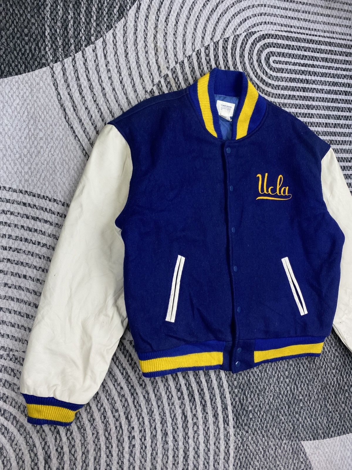 Rainbow Country 🔥Vintage 80s UCLA Embroidery Leather Sleeve Varsity Jacket Size US XL / EU 56 / 4 - 3 Thumbnail