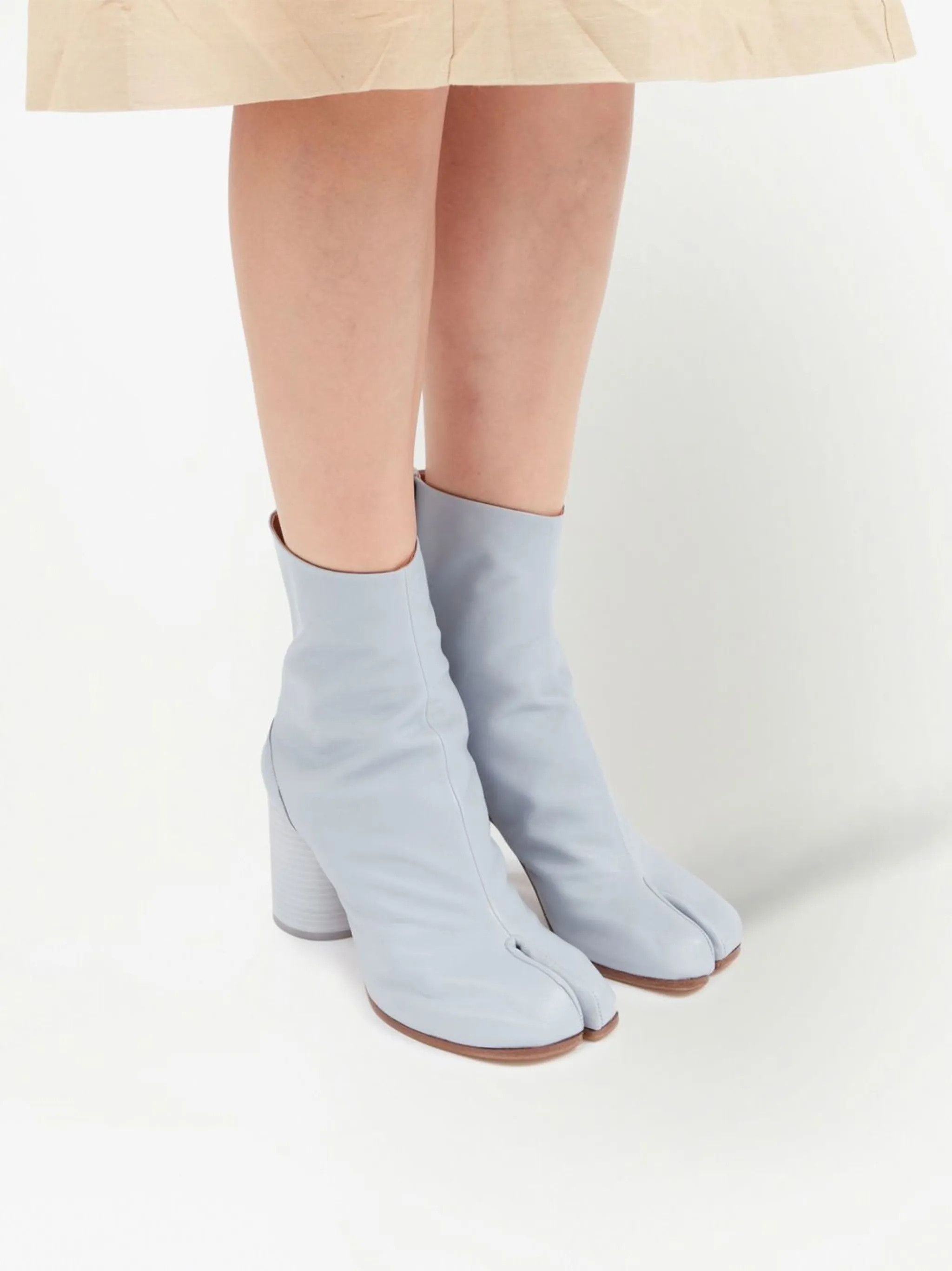 Maison Margiela oc11z0725 80 MM Tabi Ankle Boots in Light Blue Size US 7 / IT 37 - 6 Thumbnail