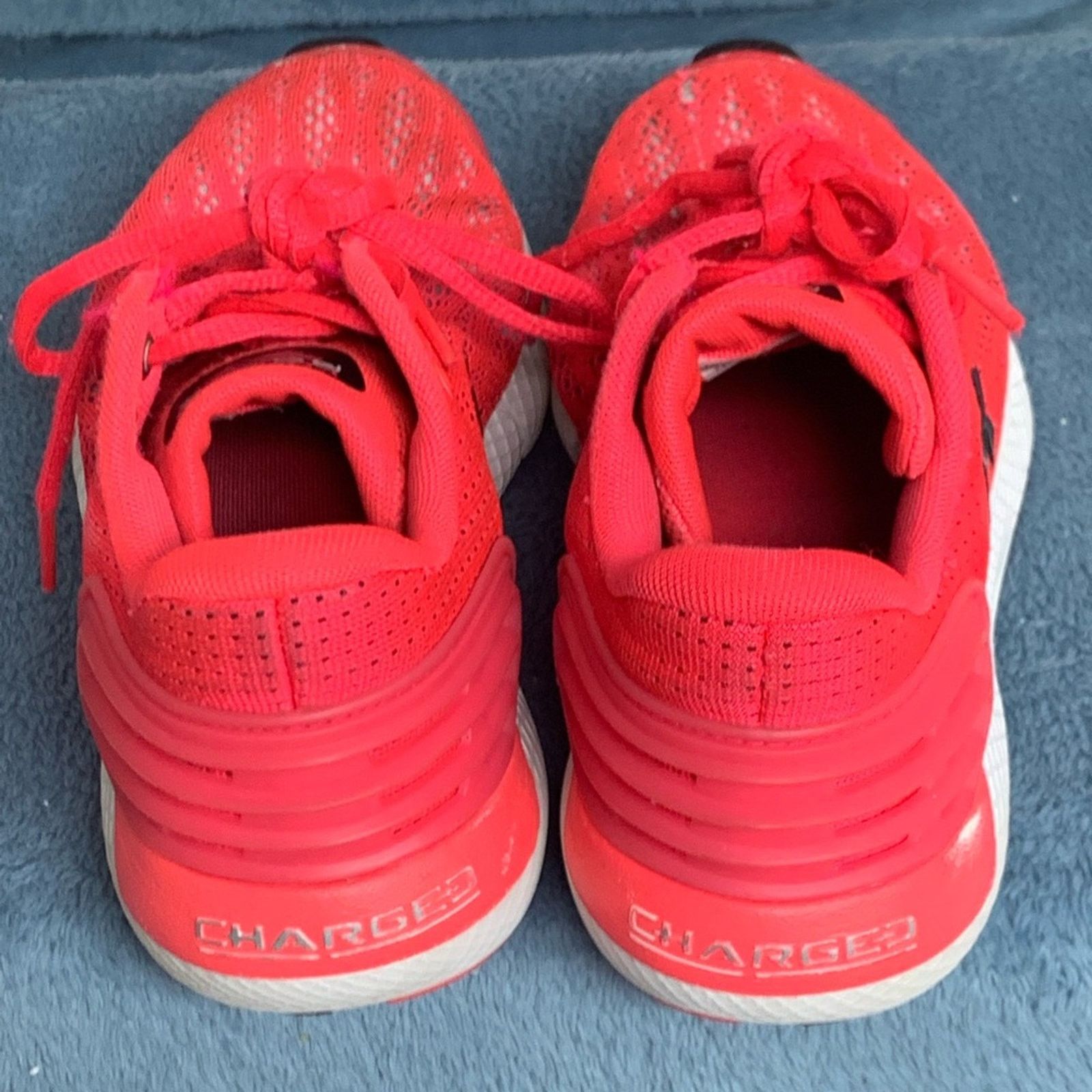 Under Armour UNDER ARMOUR CHARGED ROGUE ATHLETIC SHOES HYPER WMNS 5 3.5Y Size US 5 / EU 37 - 5 Thumbnail