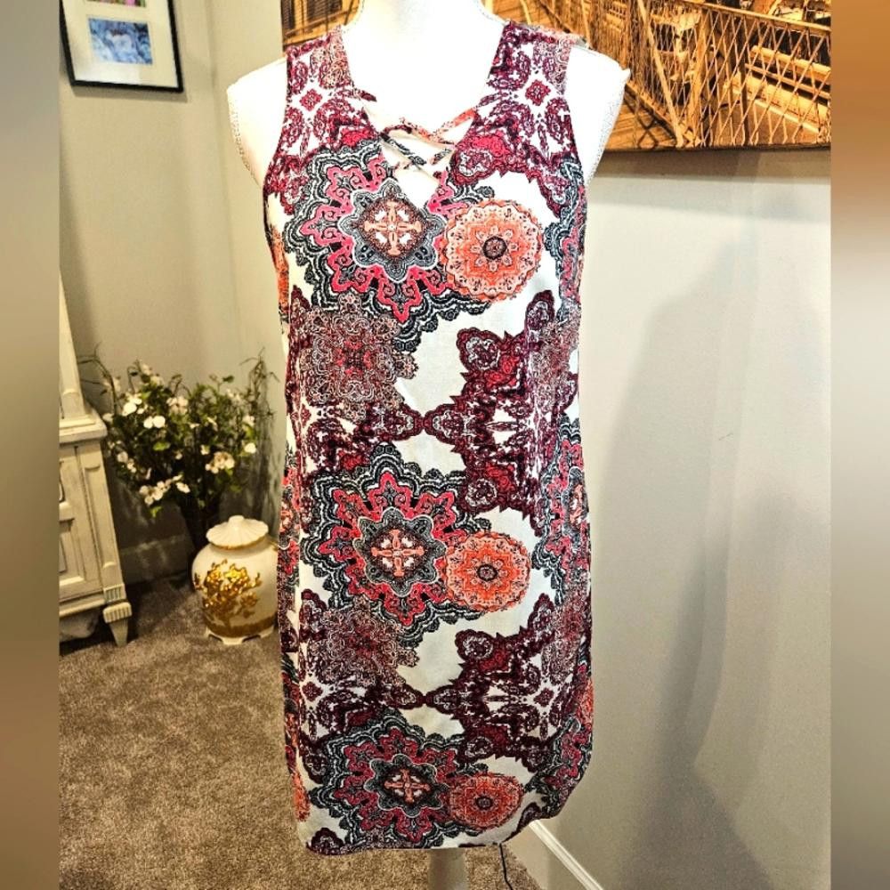 Designer New York & Co Floral PrintDress with Crisscross Detail Size S / US 4 / IT 40 - 1 Thumbnail