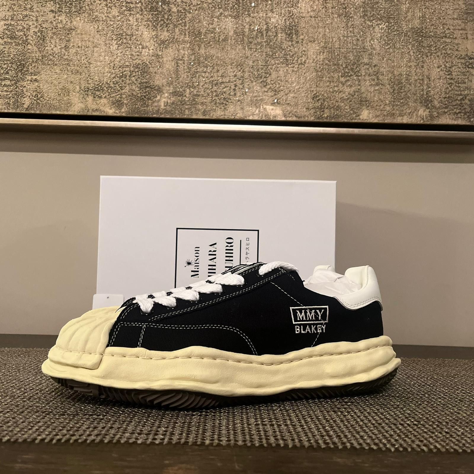 Maison MIHARA YASUHIRO Low Top Blakely Sneakers in Black Size US 9 / EU 42 - 3 Thumbnail