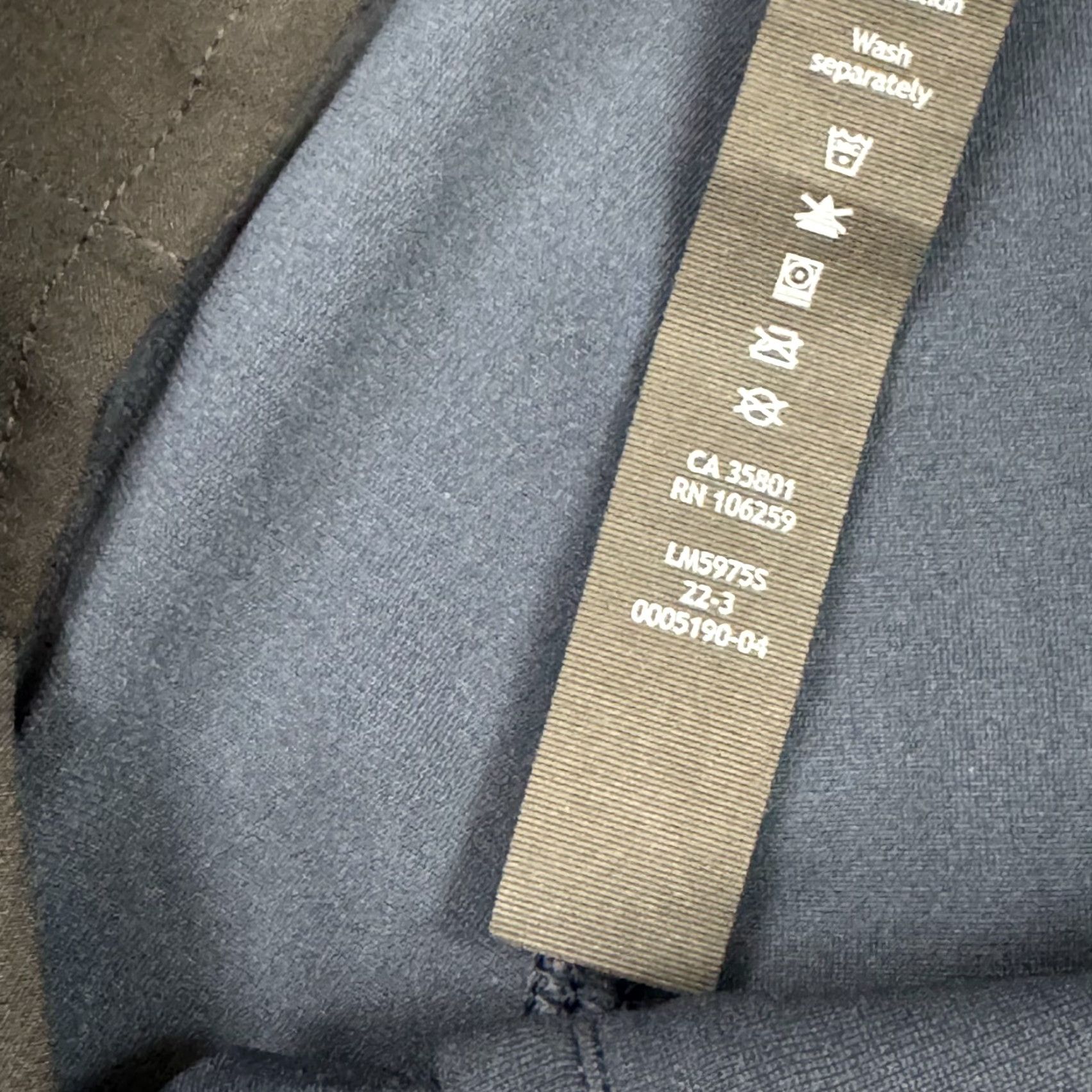 Lululemon Lululemon Pants Mens 34x30 Blue Commission Slim Commute Read Description Hole Size US 34 / EU 50 - 7 Thumbnail