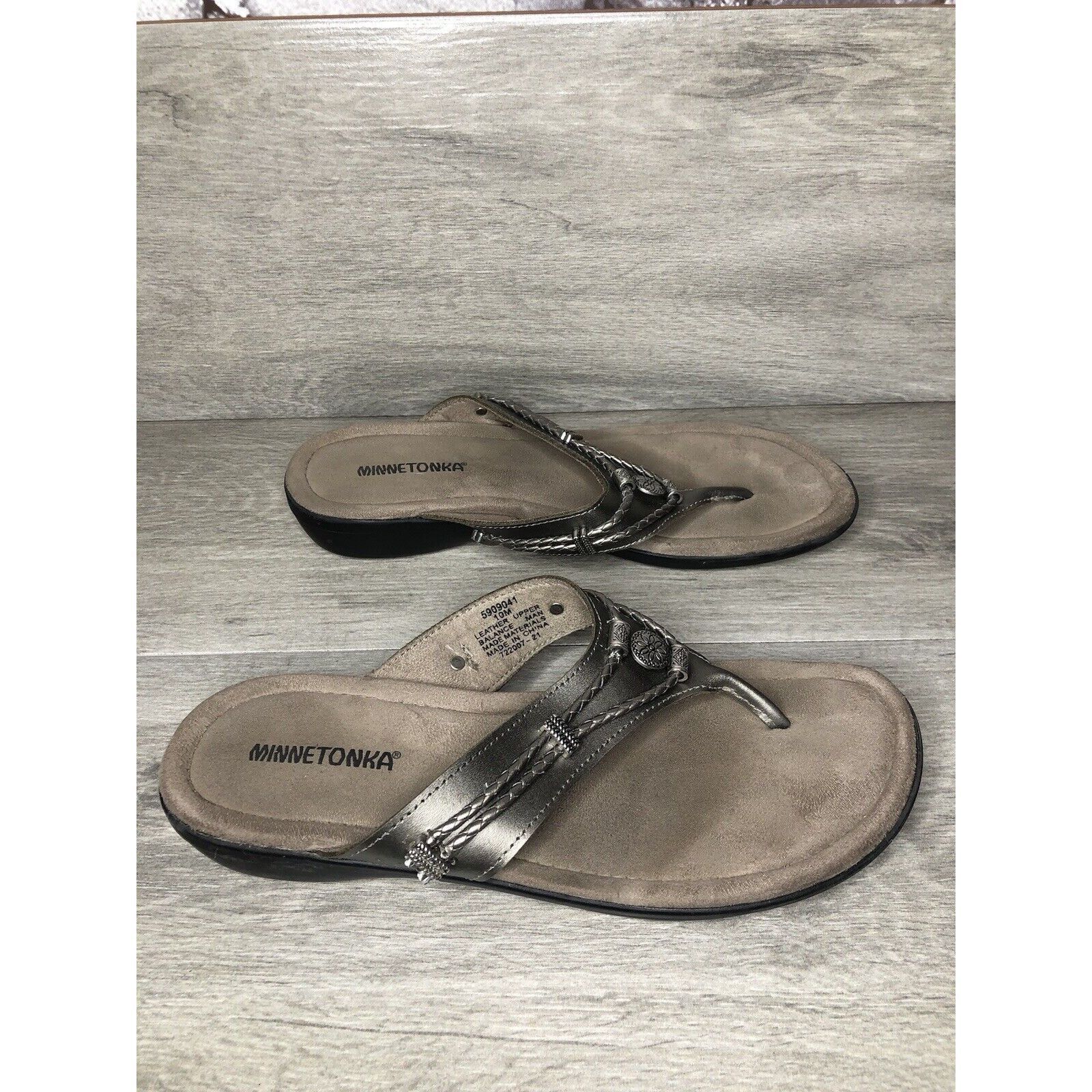 Minnetonka Minnetonka Pewter Silver Silverthorne Filp Flop Thong Sandal Size US 10 / IT 40 - 3 Thumbnail