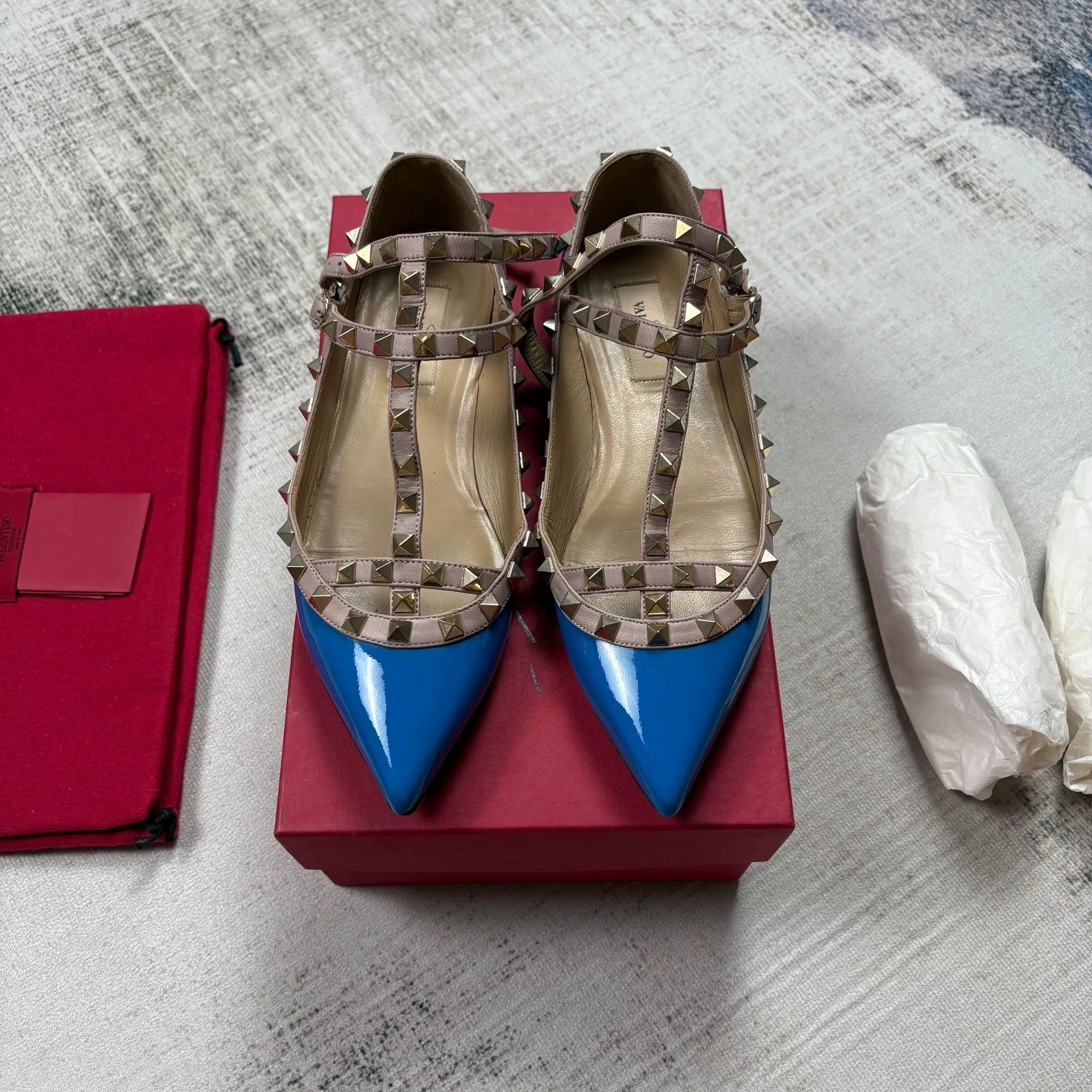 Valentino Valentino Rockstud Flat Sandals Size US 7 / IT 37 - 1 Thumbnail