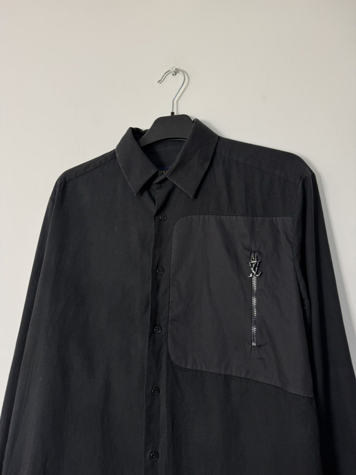 Louis Vuitton Louis Vuitton By Virgil Abloh Zip Pocket Patch Shirt Rare Size US M / EU 48-50 / 2 - 2 Thumbnail