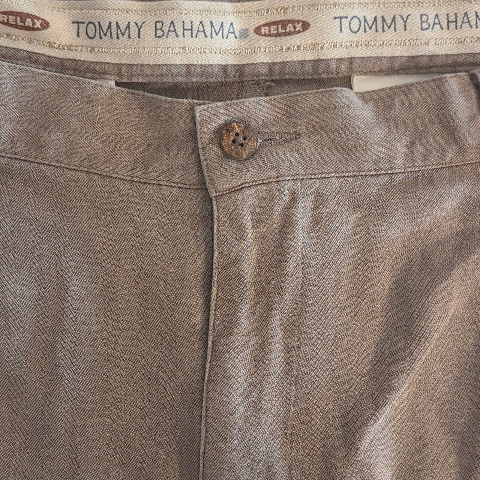 Tommy Bahama Tommy Bahama Men's Size 40 Khaki Cotton Blend Shorts Size US 40 / EU 56 - 5 Thumbnail