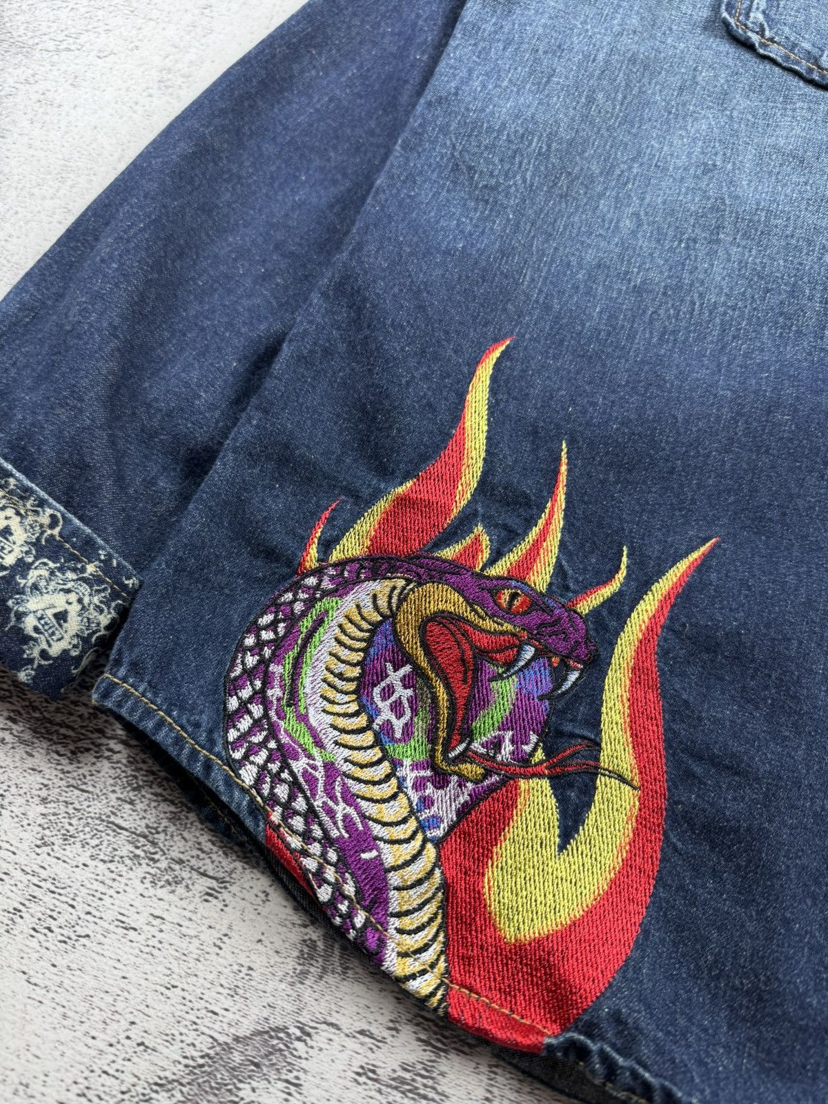 Ed Hardy Vintage Ed Hardy Dragon Y2K Denim Jeans Jacket Faded Shirt Size US XL / EU 56 / 4 - 17 Thumbnail