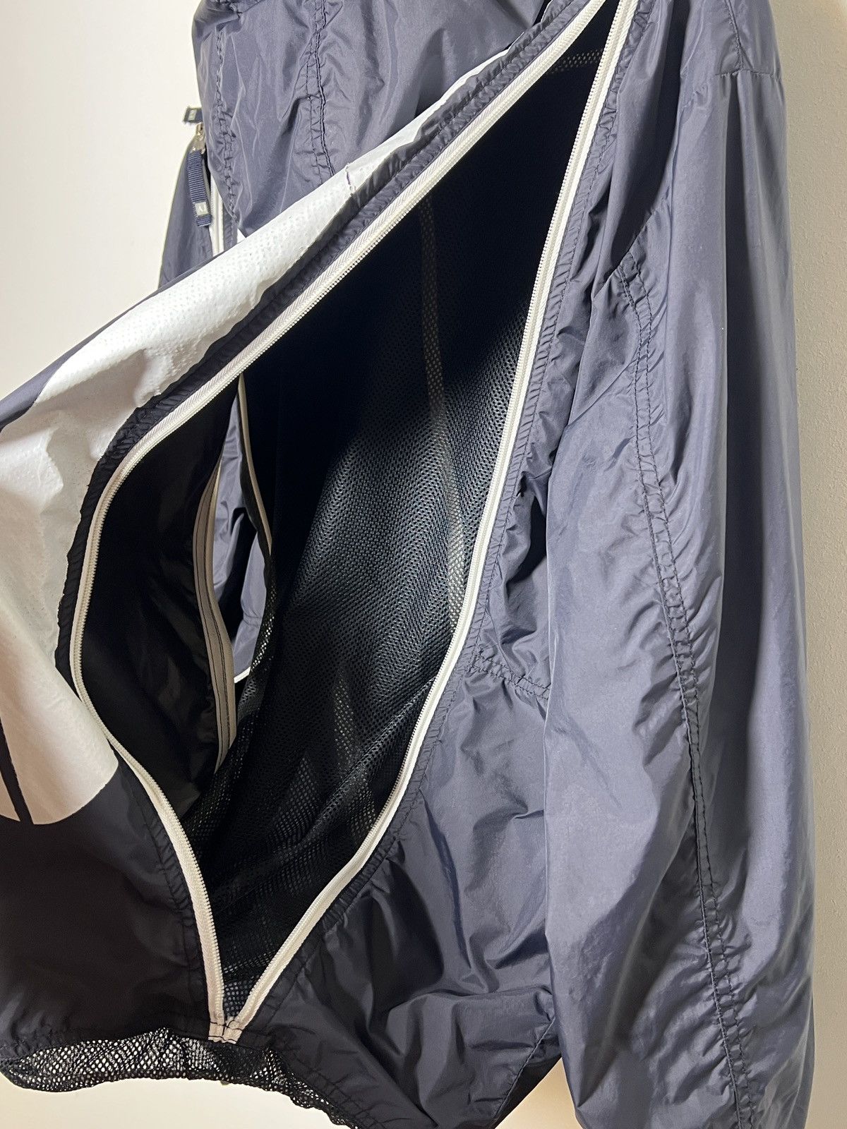 Giorgio Armani Armani y2k technical nylon windbreaker Size US L / EU 52-54 / 3 - 15 Thumbnail