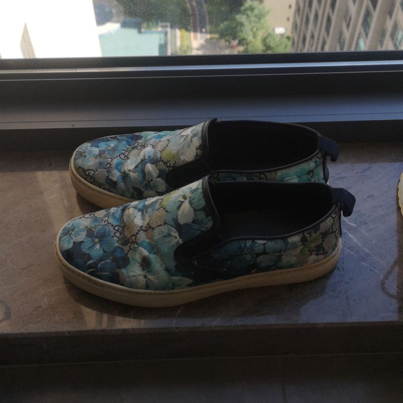 Gucci Gucci Floral Print Blue Slip-On Sneakers Size US 9.5 / EU 42-43 - 1 Thumbnail