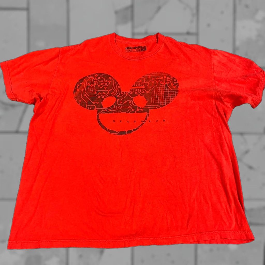 Vintage Deadmaus T-shirt 2XL Red Official Circuit Board Unisex Adults Short Sleeve Crew Neck Cotton Jersey Shirt Mens Womens 2XL Red Circuit Board Size US XXL / EU 58 / 5 - 1 Thumbnail
