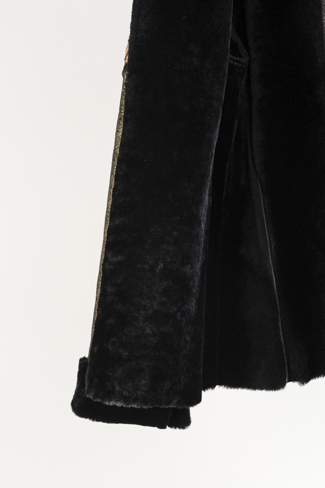 Roberto Cavalli Roberto Cavalli Embellished Black Gold Sheepskin Jacket Size M / US 6-8 / IT 42-44 - 9 Thumbnail