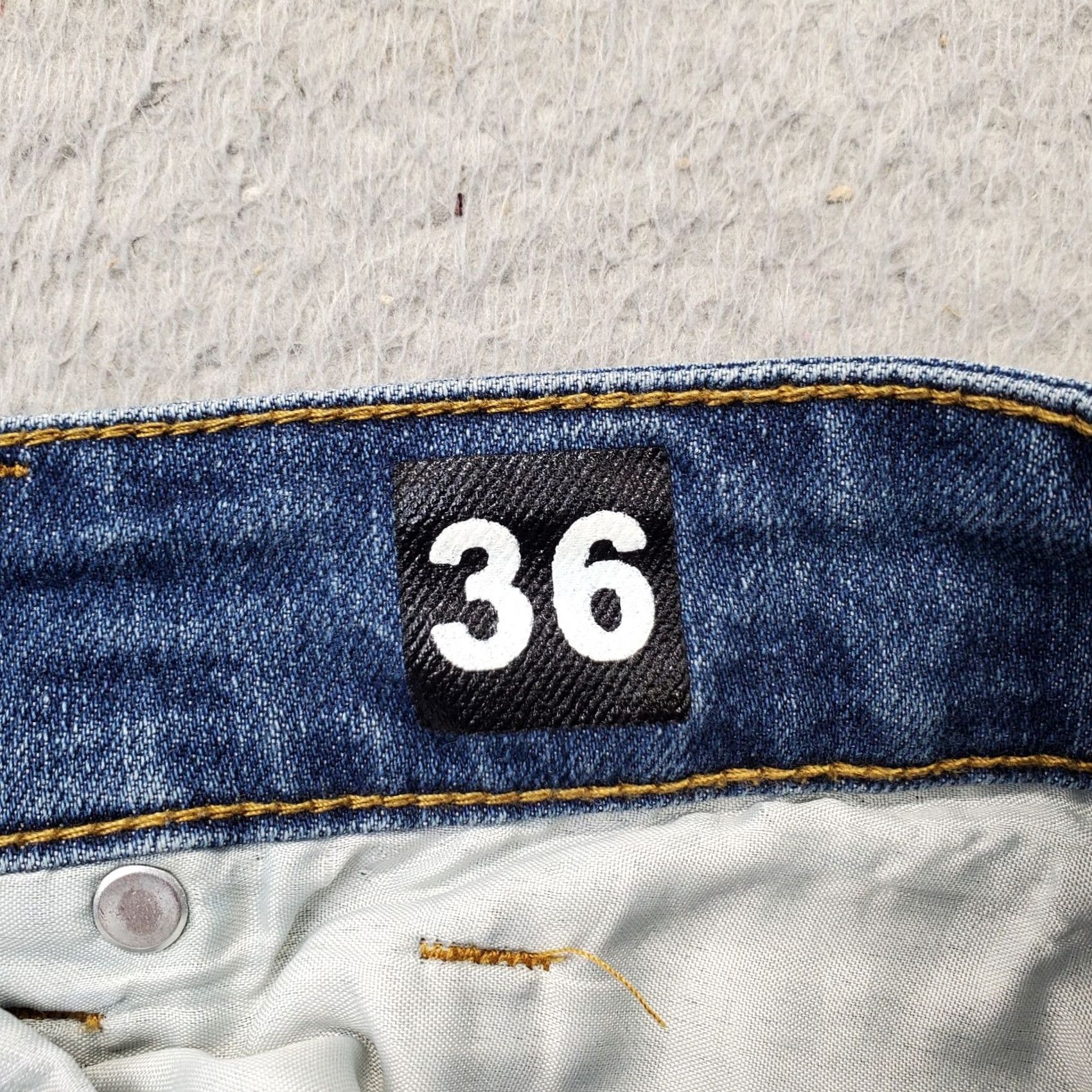 Vintage Refinery Republic Bermuda Shorts Mens Size 36 Navy Denim Distressed 5-Pocket Design Size US 36 / EU 52 - 7 Thumbnail