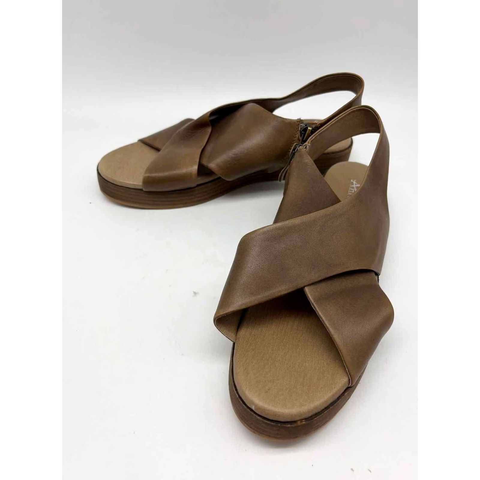 Vintage Pre-Owned Antelope Tan Size 40 Strappy Sandals Size US 10 / IT 40 - 2 Thumbnail