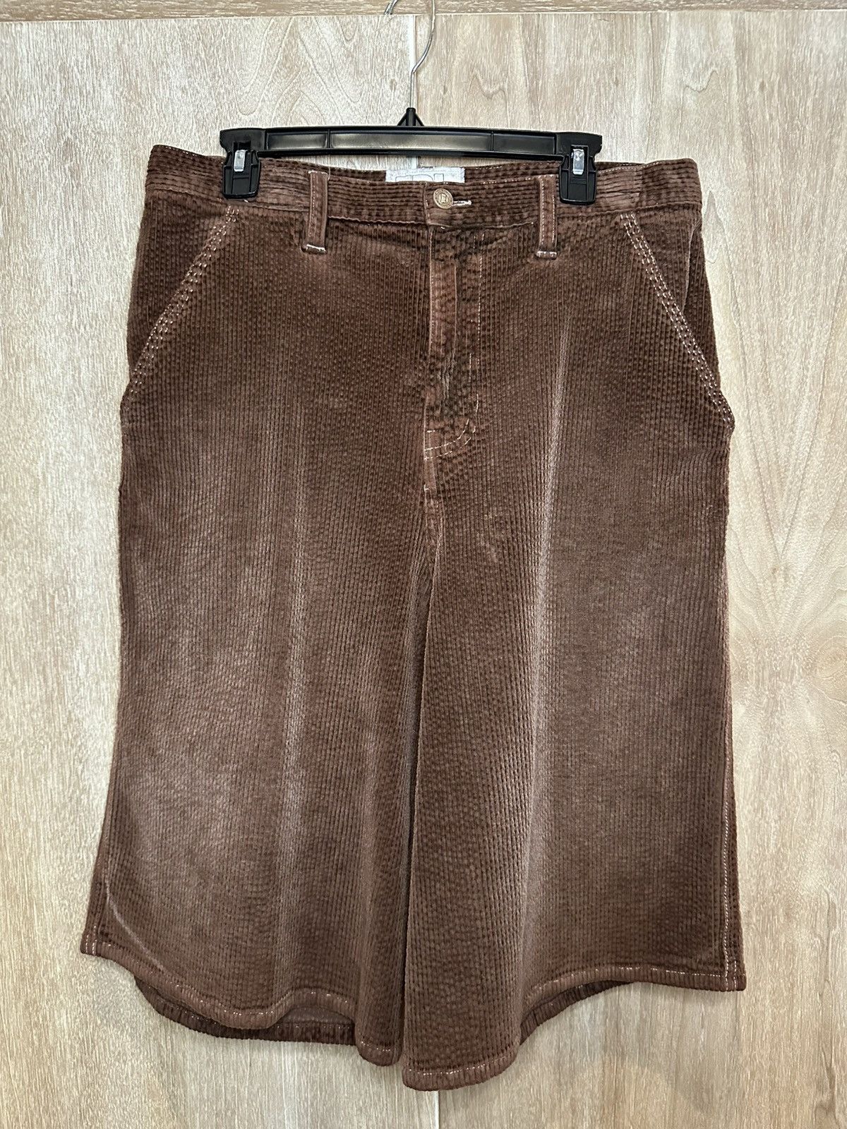 ERL Boardwalk corduroy shorts