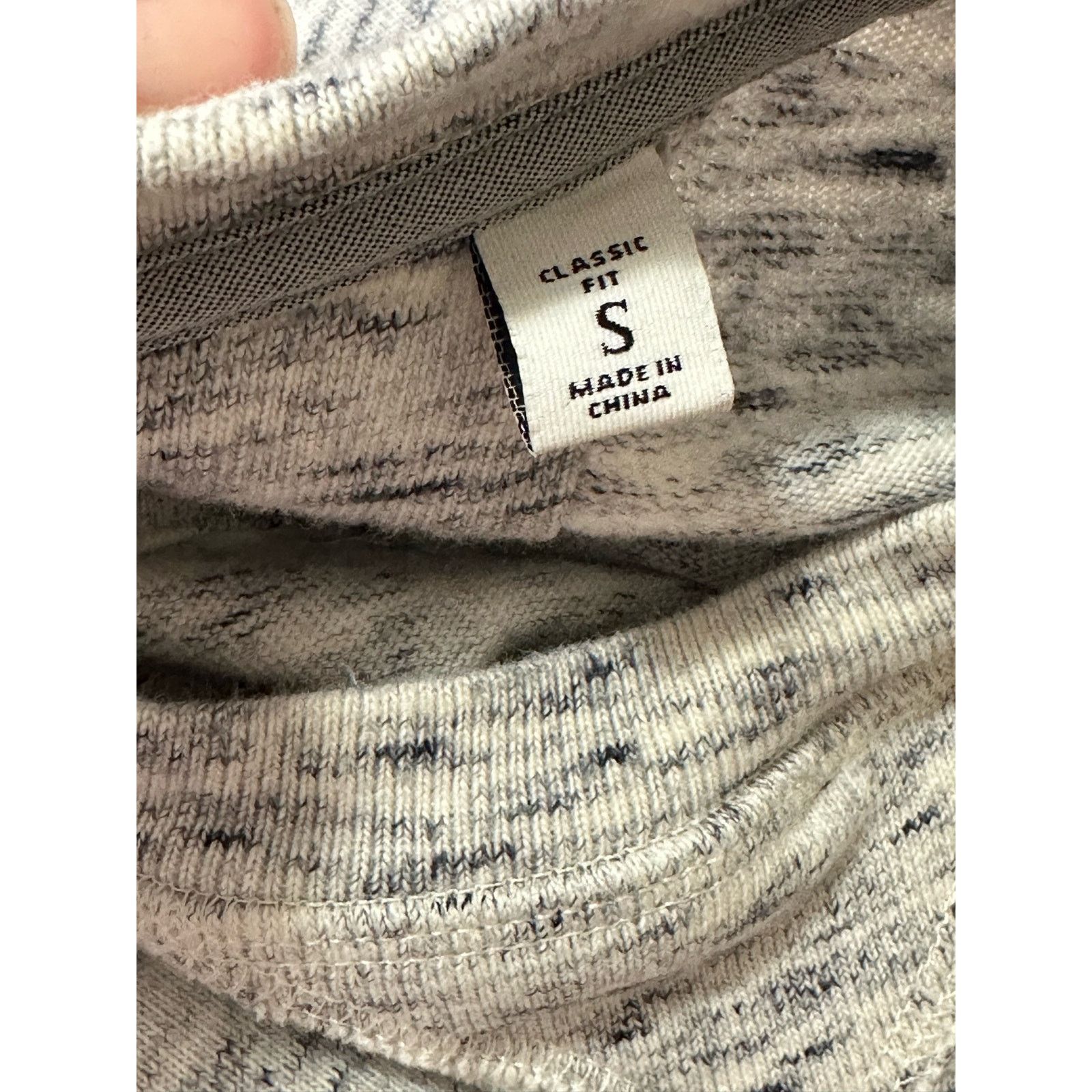 Robert Graham Robert Graham elbow patches sweatshirt size Small Size US S / EU 44-46 / 1 - 4 Thumbnail